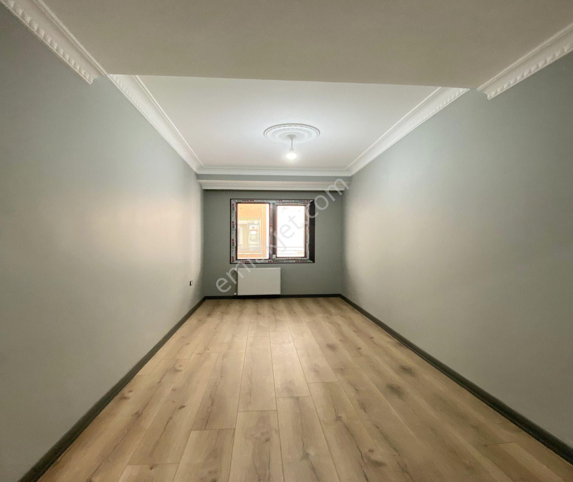 Bahçeşehir Lokasyonu Yatırıma & Oturuma Uygun 2+1 Ara Kat Dekorlu Yeni Satılık Daire - Görsel 6