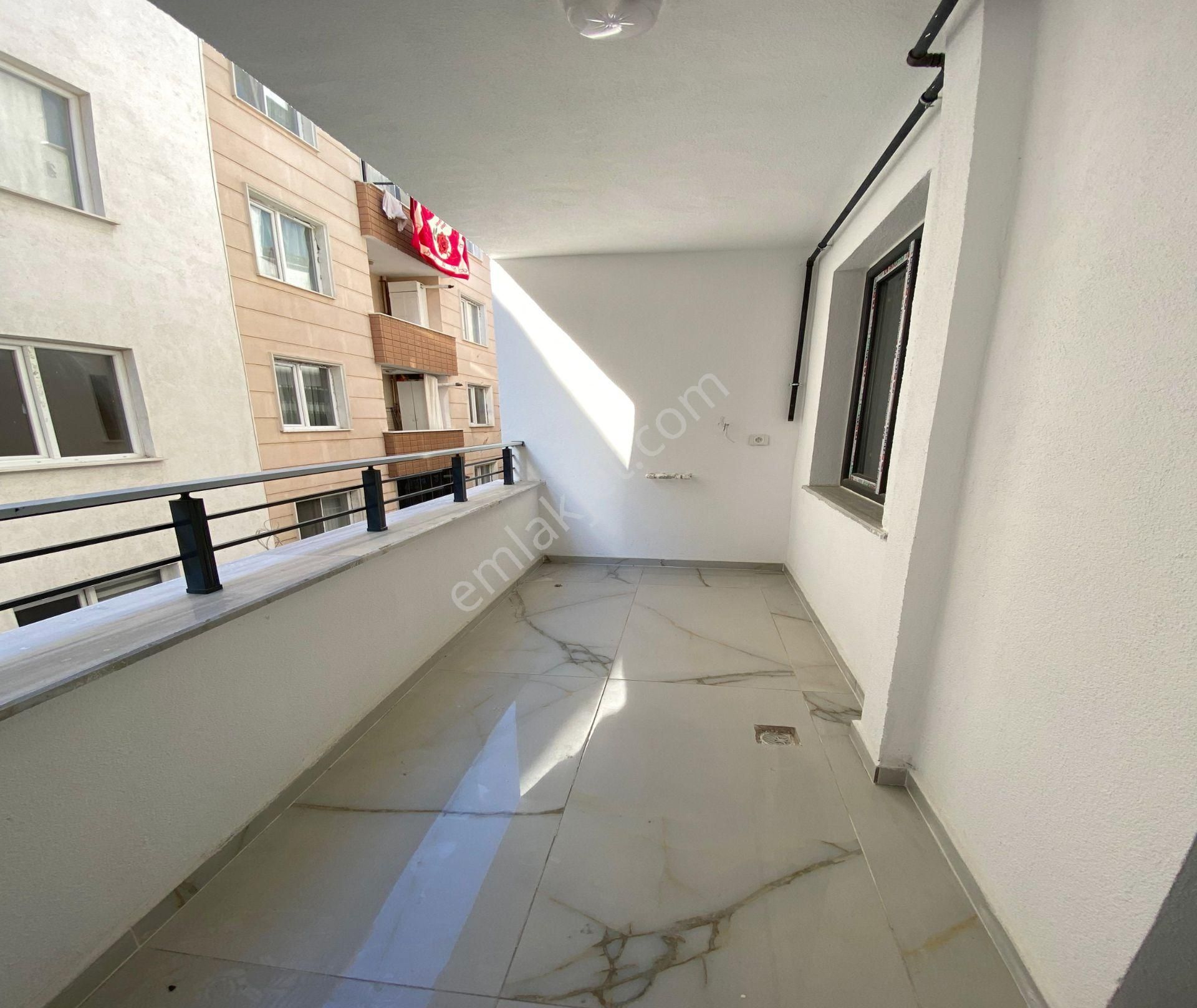 Bahçeşehir Lokasyonu Yatırıma & Oturuma Uygun 2+1 Ara Kat Dekorlu Yeni Satılık Daire - Görsel 14