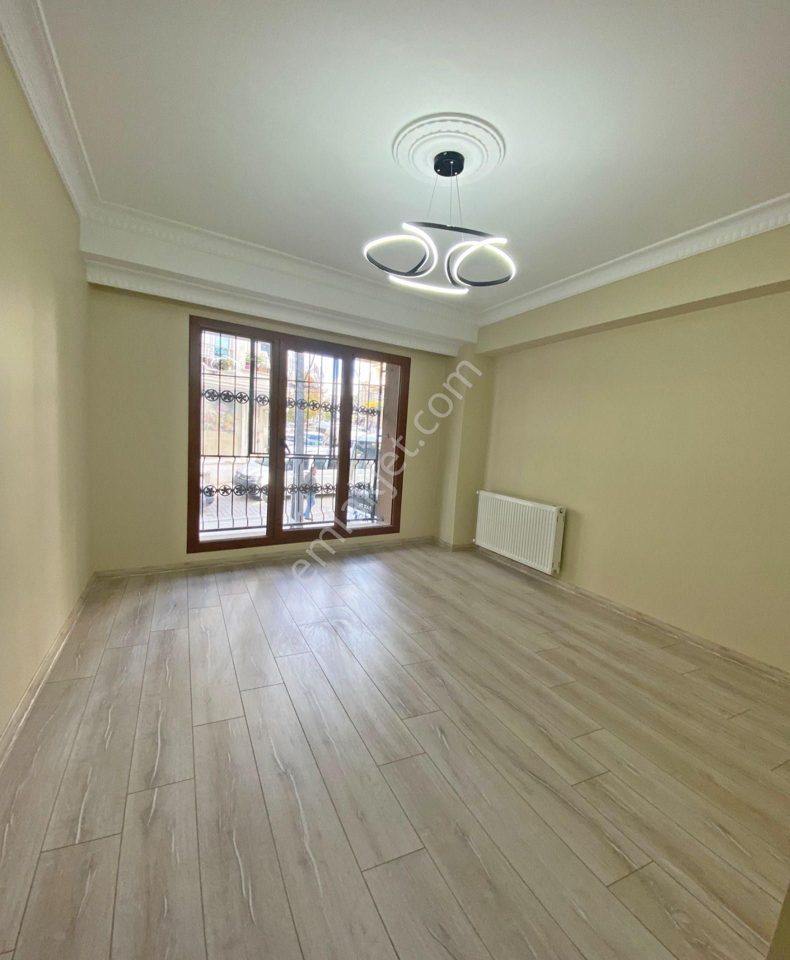 Bahçeşehir Tem Otobana Yakın 2+1 Geniş 2.kat Satılık Daireler - Görsel 2