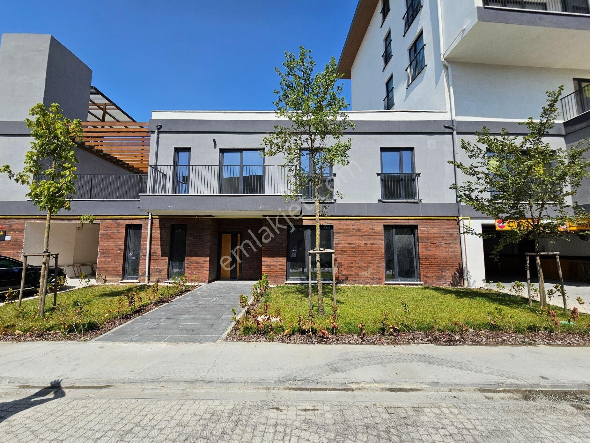 Bahçeşehir Vadi Evleri 1.etap Teras + Bahçeli Fırsat 3+1 Dubleks