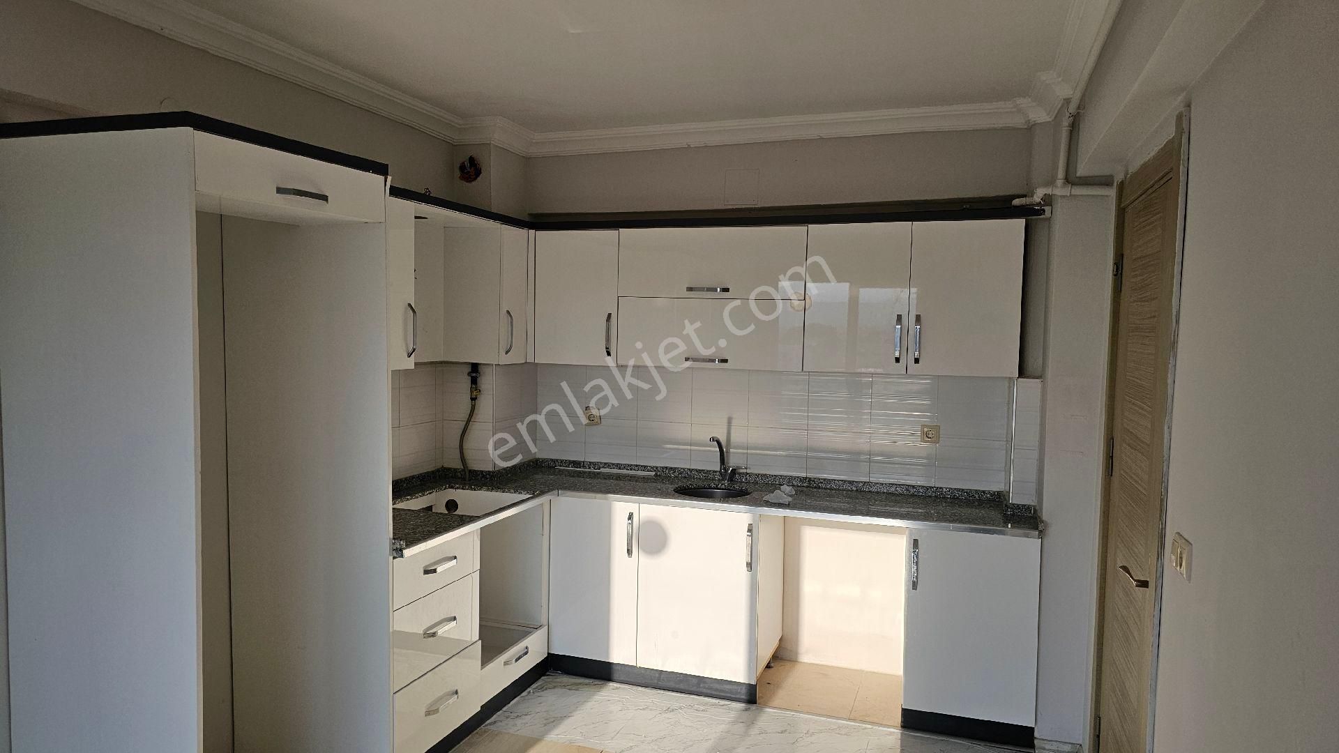 Göral Emlak'tan Muradiye'de Kiralık 2+1 Kapalı Mutfak