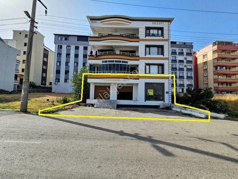 Bülent Ateşci'den Hastane Caddesinde Kiralık Dükkan