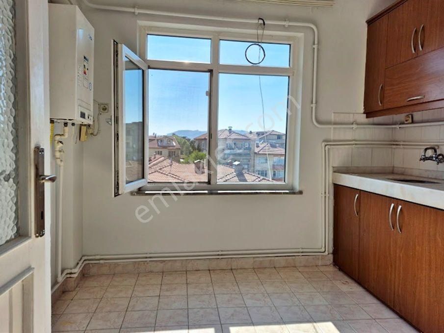 Erenler Dilmen Mahallesinde Kiralık 2+1 Daire - Görsel 3