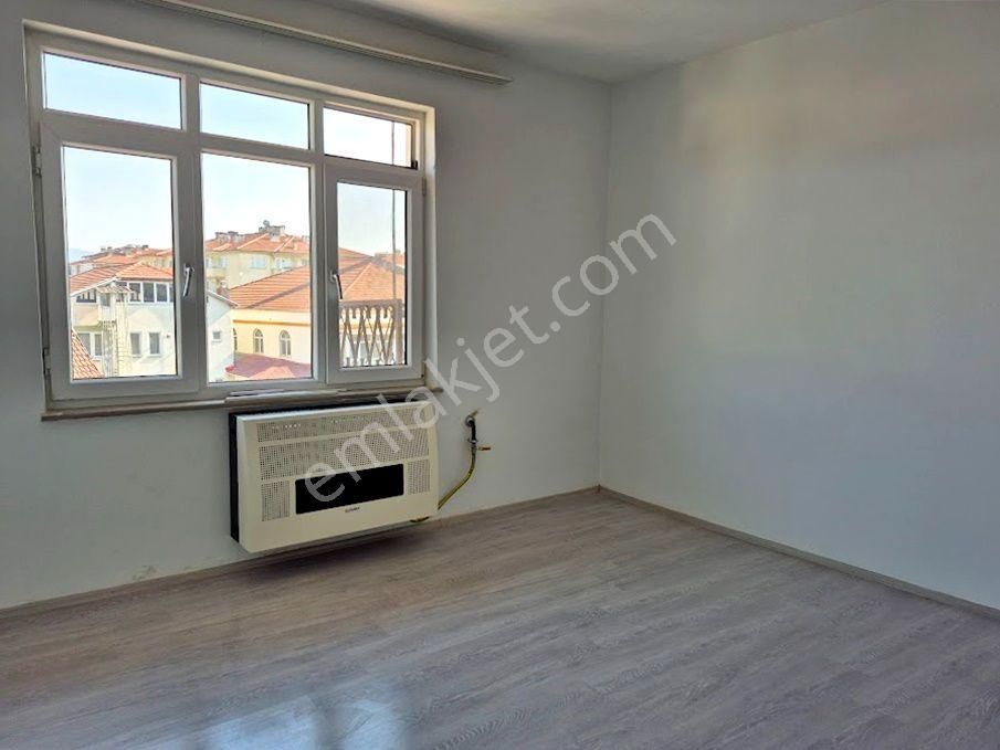 Erenler Dilmen Mahallesinde Kiralık 2+1 Daire - Görsel 15