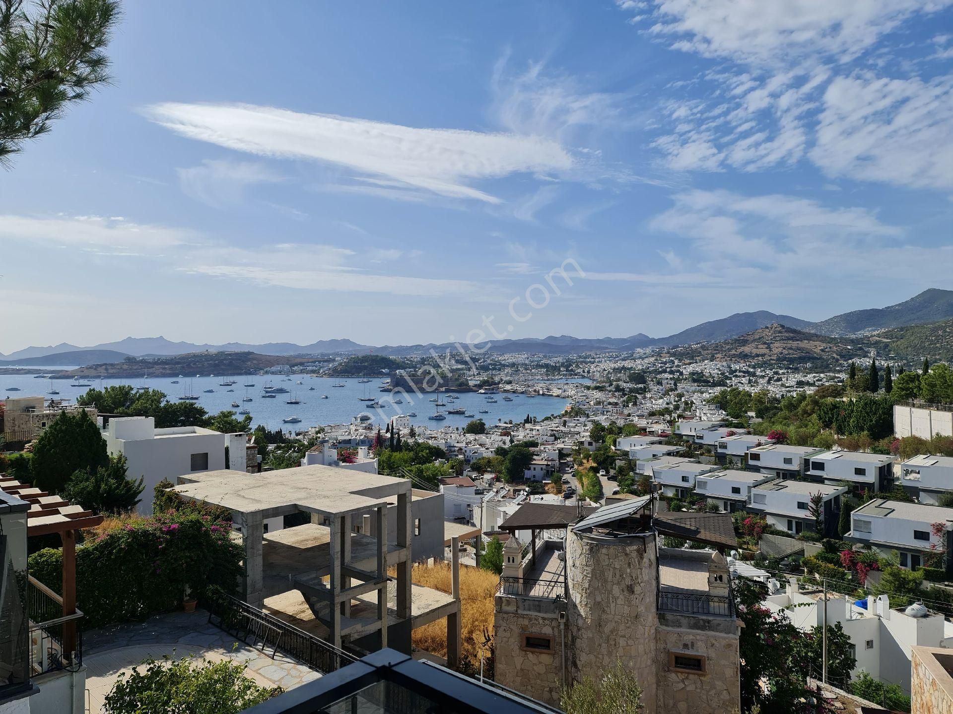 Bodrum Kumbahçe'de Kale Ve Deniz Manzaralı Villa!!