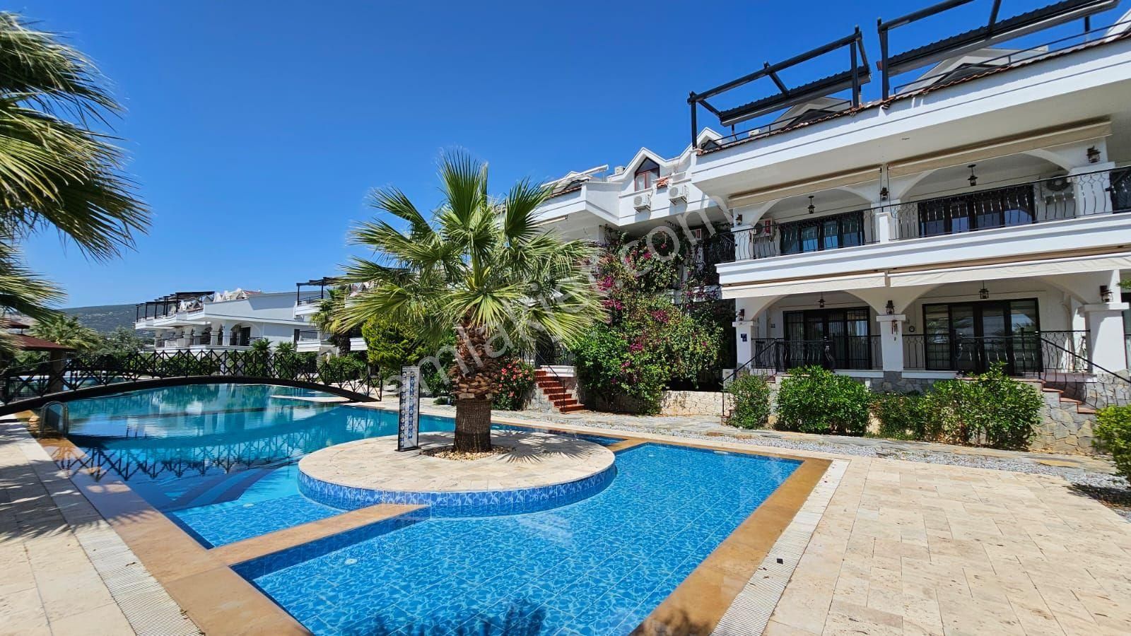 Didim Akbük'te Çok Elit Sitede Köşe Konum 3+1 Bahçekat Daire - Görsel 2