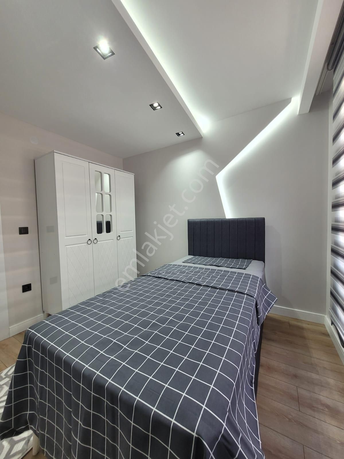 Bahçeşehir 2.kısımda 3+1geniş Ultra Lüx Krediye Uygun Oturuma Hazır Satılık Daire - Görsel 4