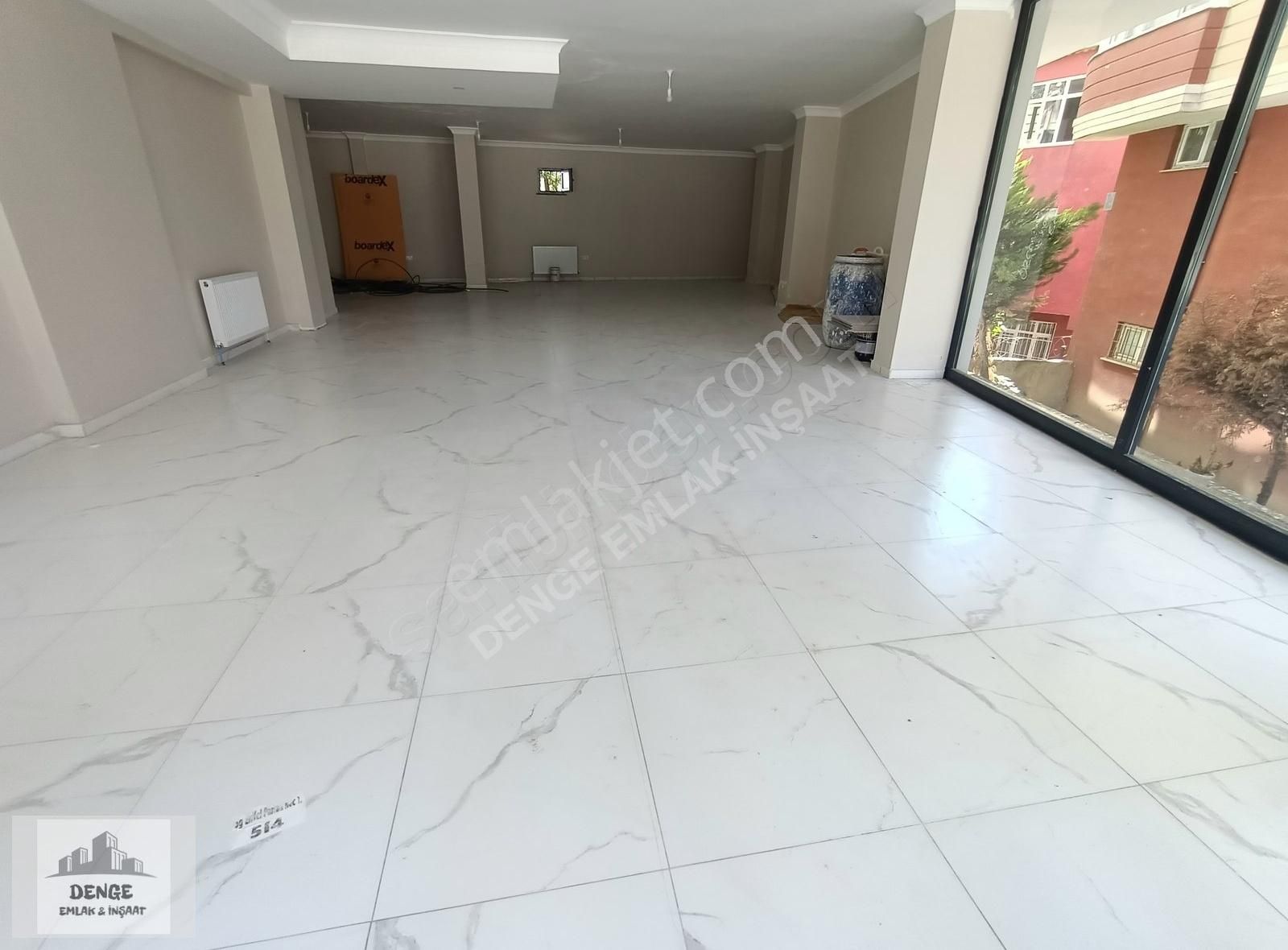 Lise Cad'sinde Merkezi Konumda Kiralık Dükkan