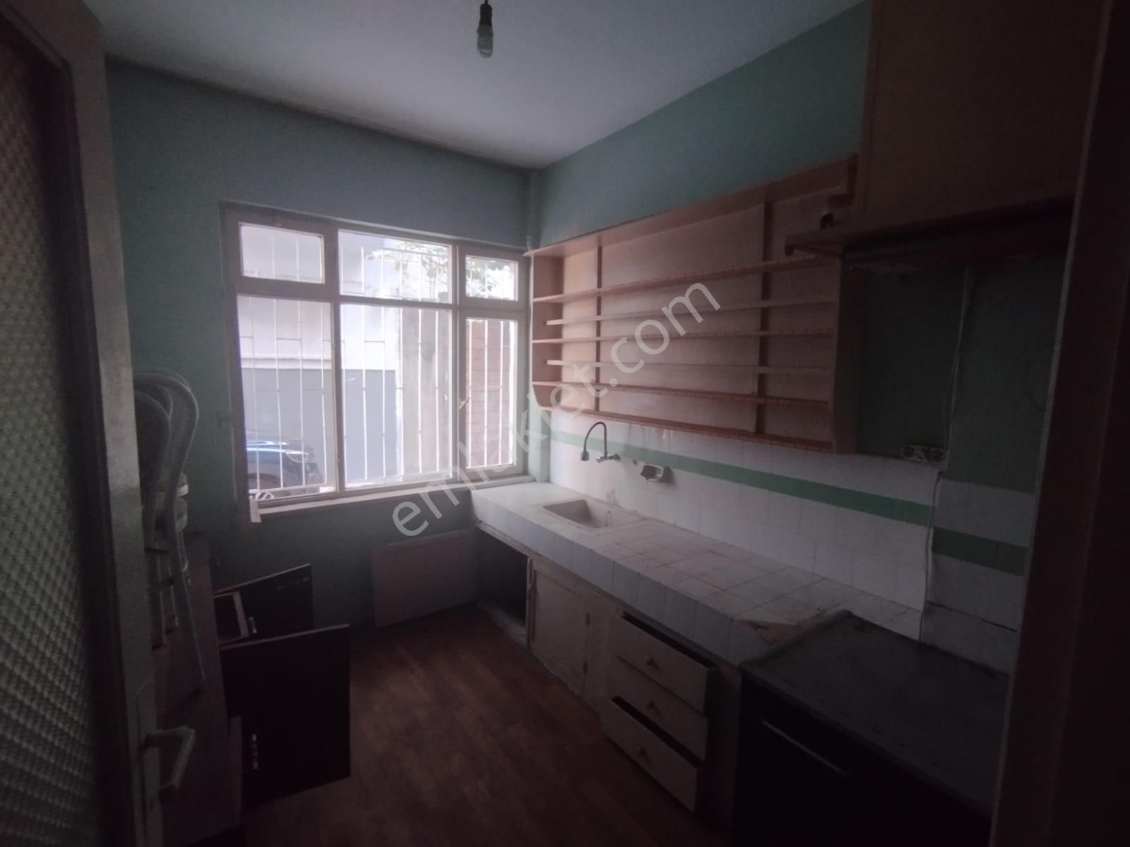Samsun İlkadım Rasathane Mahallesinde Düz Giriş Kat 2+1 Daire