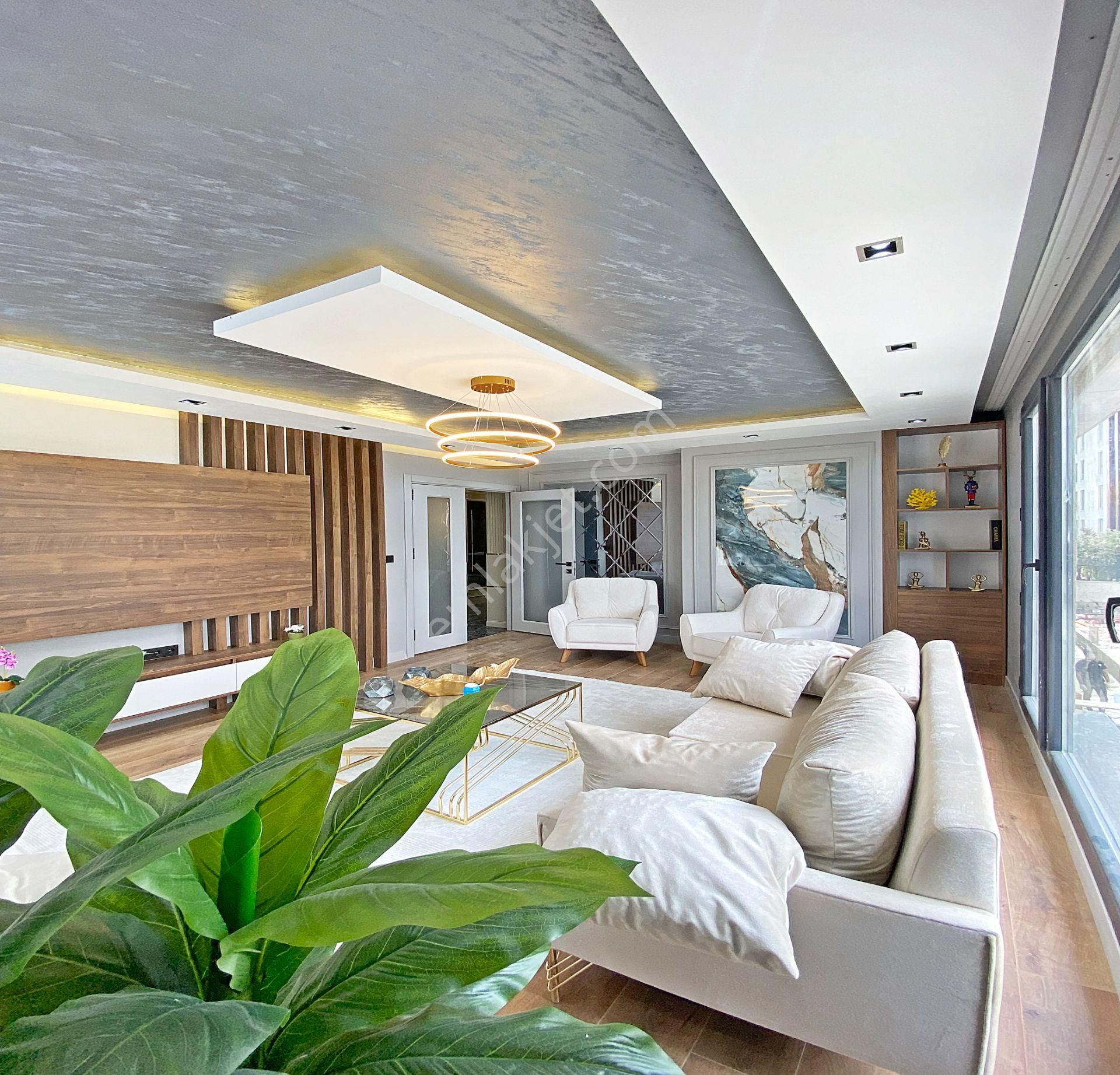 Bahçeşehir Bölge Akbatı Lokasyonunda 2+1 Ve 3+1 Oturuma Hazır Lüx Satılık Daire