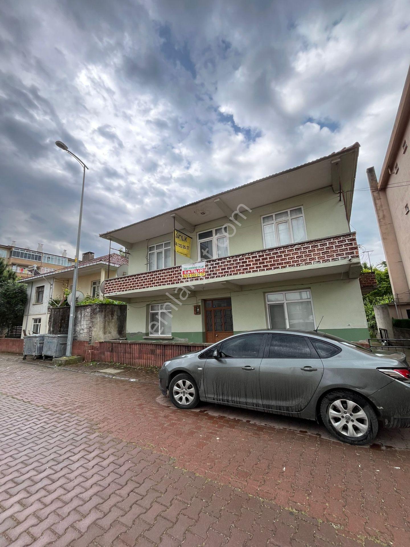 Cide Demirtaş Emlak Güvencesi İle Satılık 3+1 2 Katlı Müstakil Ev - Görsel 2