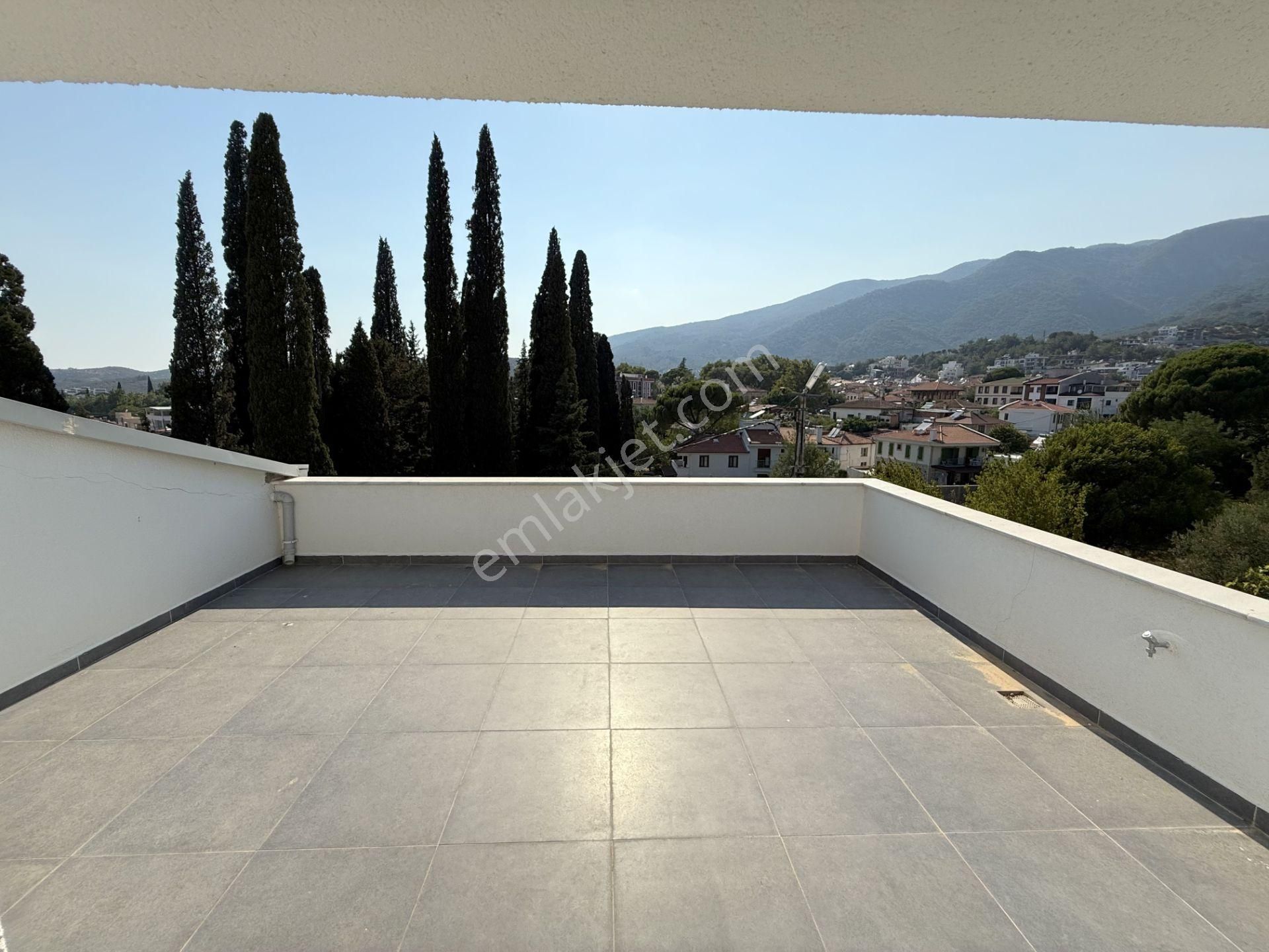 🟣🟣 Güç Gayrimenkul'den Güre'de Kazdağları Manzaralı Geniş Bahçeli Lüx Satılık 5+1 Villa - Görsel 7