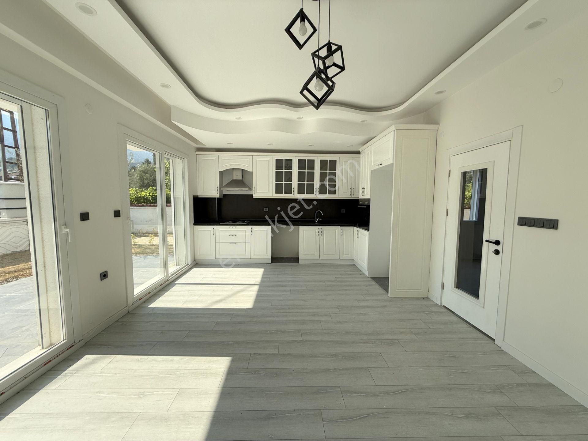 🟣🟣 Güç Gayrimenkul'den Güre'de Kazdağları Manzaralı Geniş Bahçeli Lüx Satılık 5+1 Villa - Görsel 23