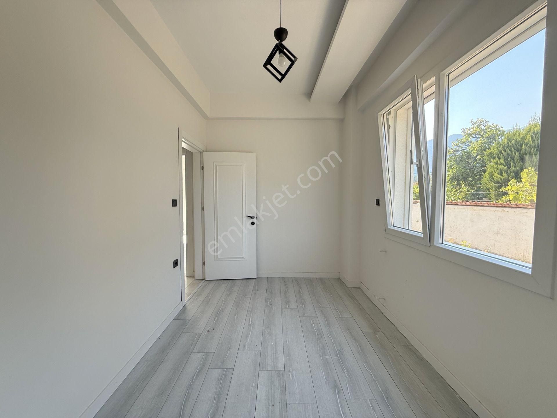 🟣🟣 Güç Gayrimenkul'den Güre'de Kazdağları Manzaralı Geniş Bahçeli Lüx Satılık 5+1 Villa - Görsel 15