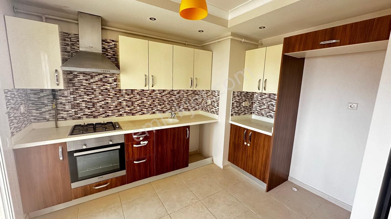 Pınarda 3+1 Doğalgazlı Okullar Bölgesinde Hsrsz Kiralık Daire