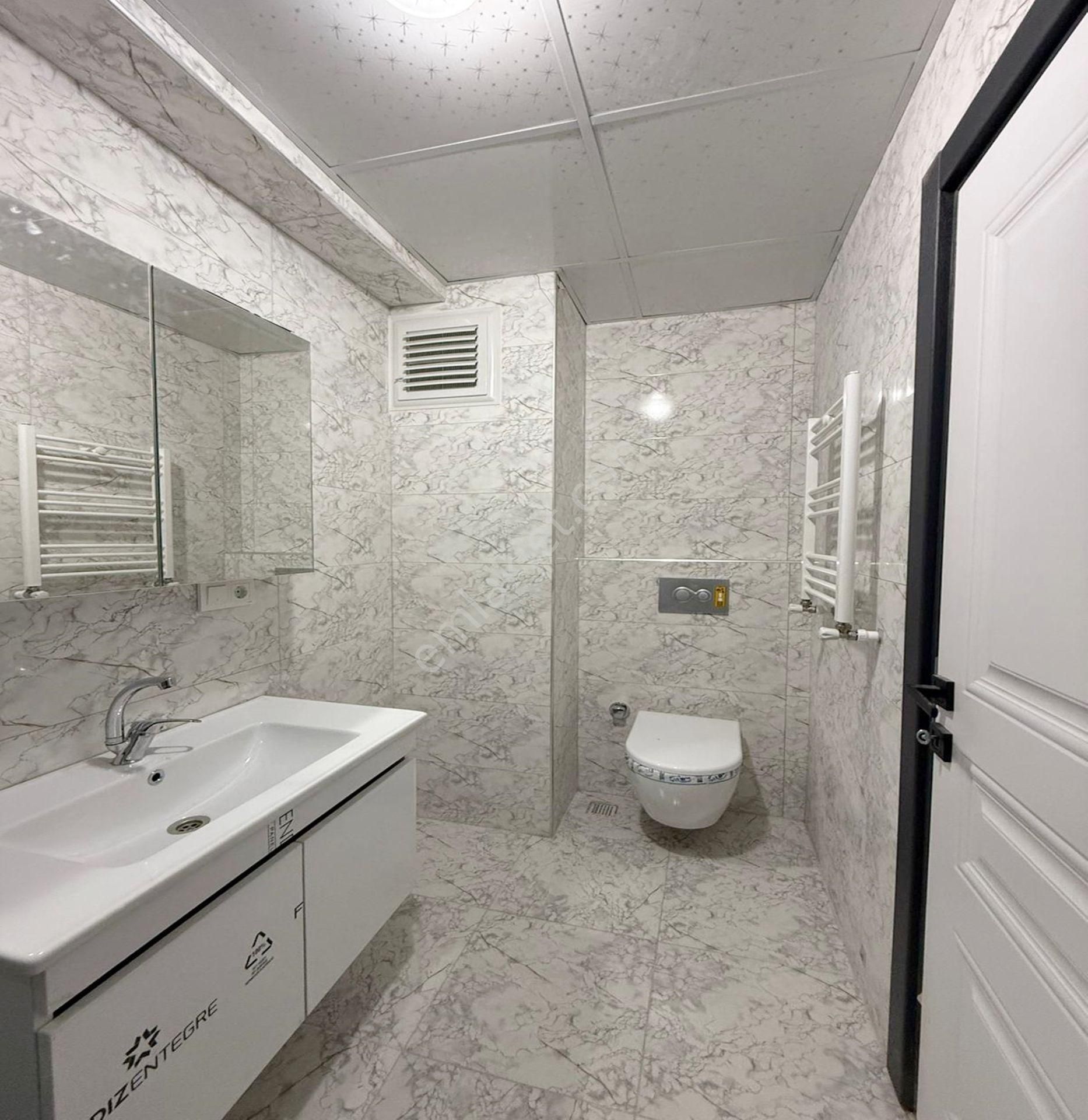 Metrobüse Yakın 1+1 Yatırıma Oturuma Uygun Satılık Emsalsiz Daire - Görsel 17