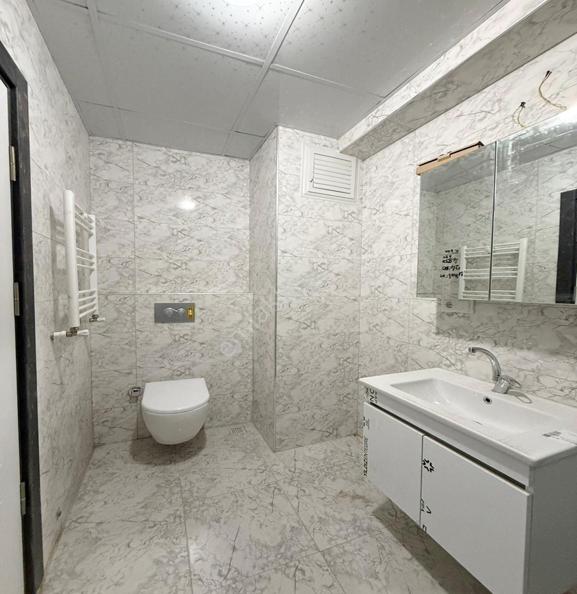 Metrobüse Yakın 1+1 Yatırıma Oturuma Uygun Satılık Emsalsiz Daire - Görsel 13