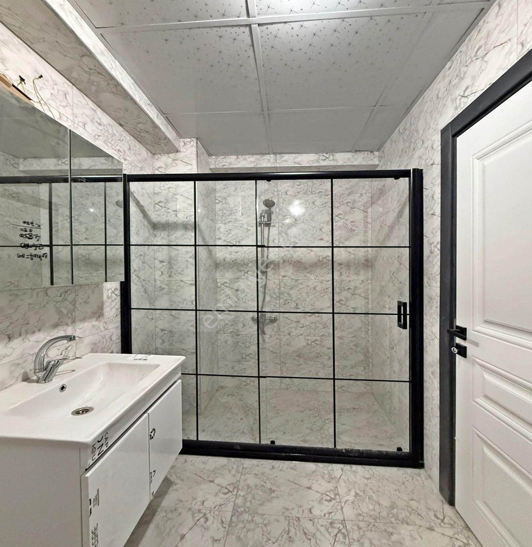 Metrobüse Yakın 1+1 Yatırıma Oturuma Uygun Satılık Emsalsiz Daire - Görsel 20