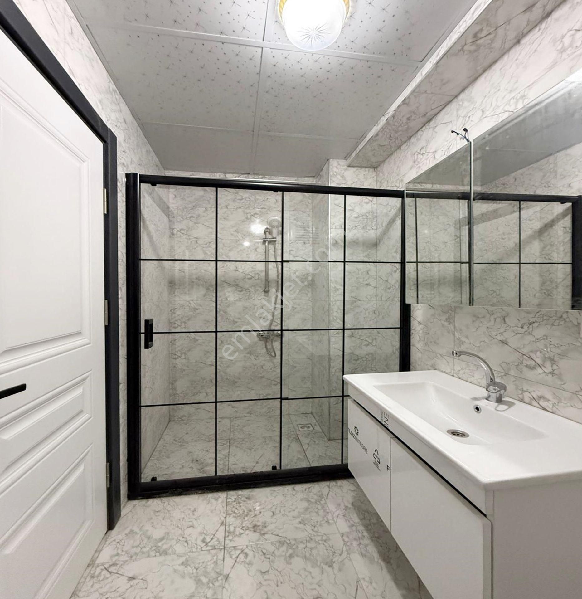 Metrobüse Yakın 1+1 Yatırıma Oturuma Uygun Satılık Emsalsiz Daire - Görsel 9