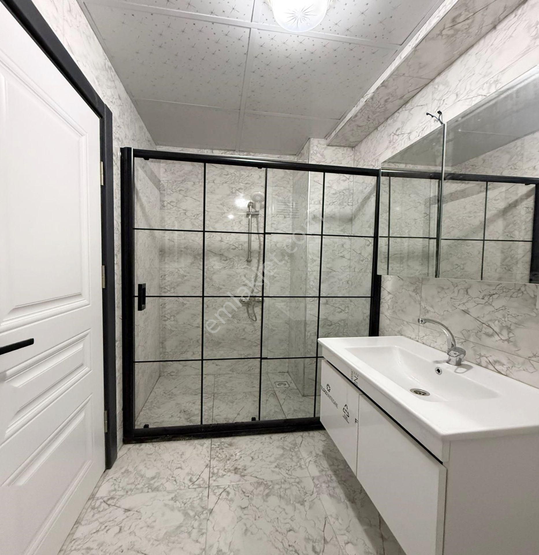 Metrobüse Yakın 1+1 Yatırıma Oturuma Uygun Satılık Emsalsiz Daire - Görsel 6