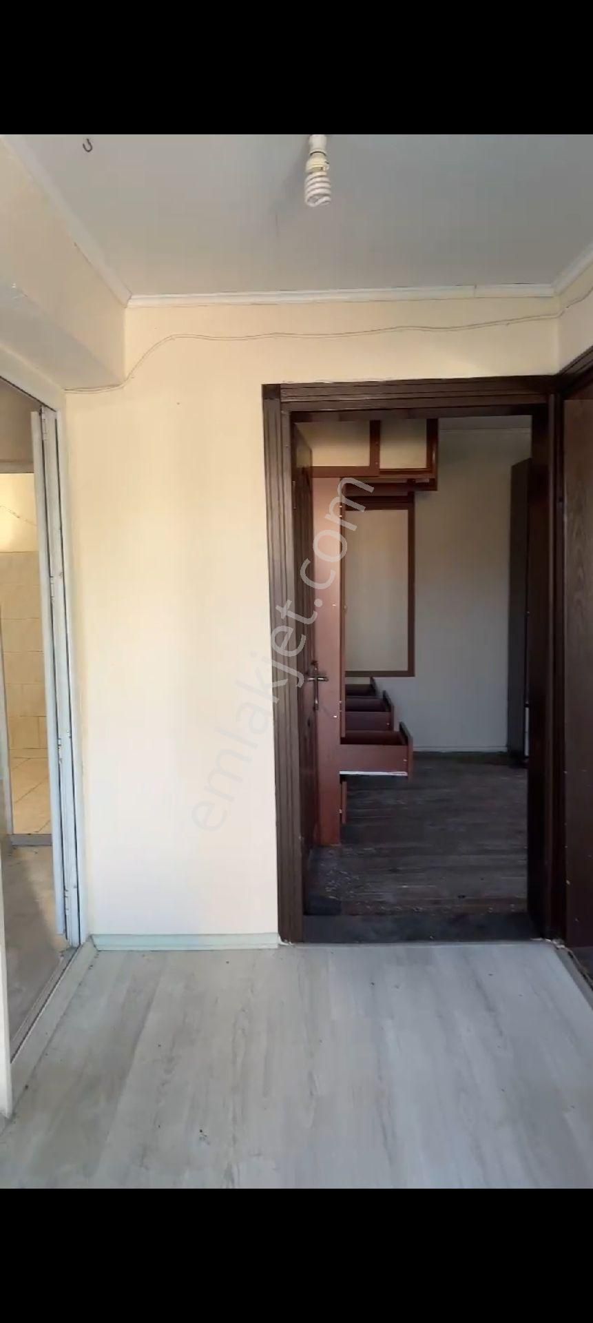 Yeşilköyde Satılık Köy Evi - Görsel 6