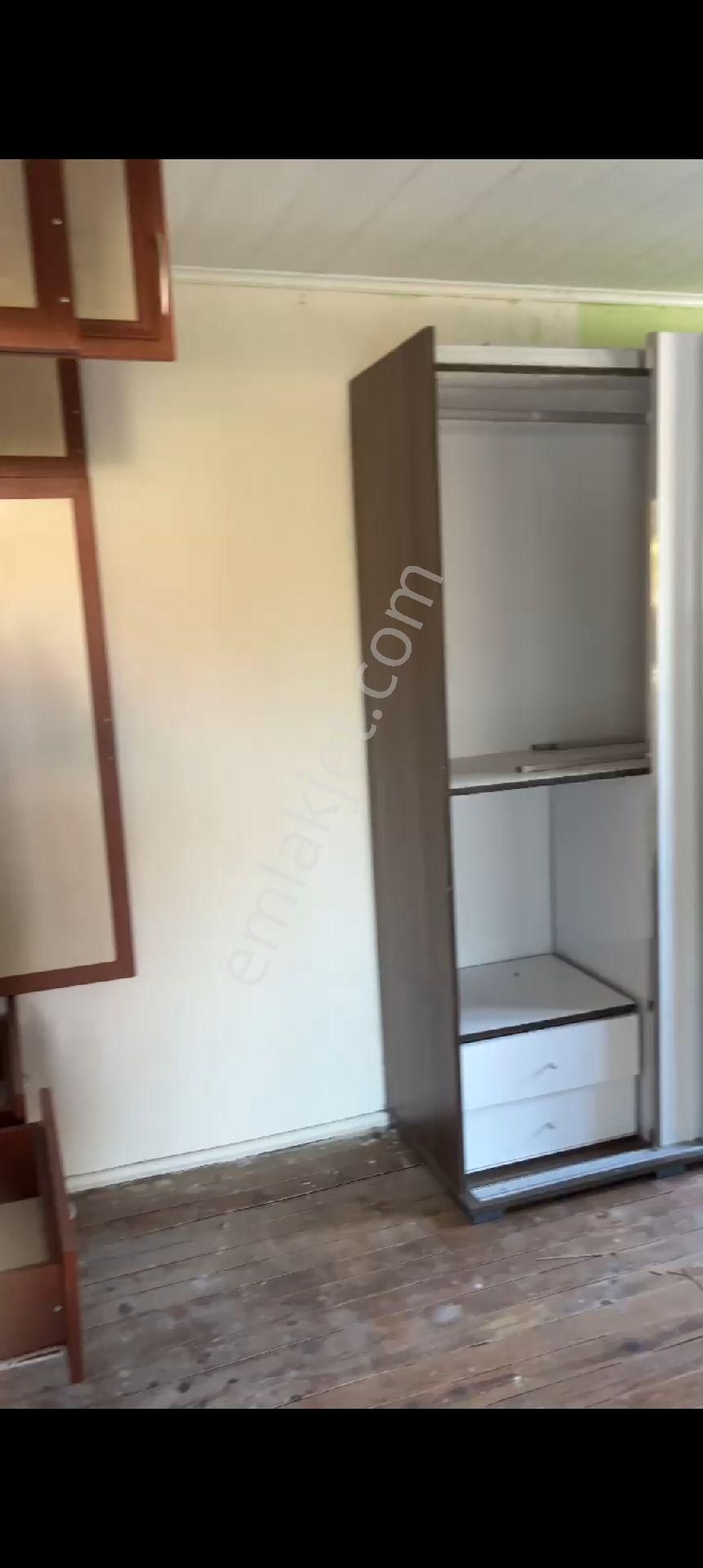 Yeşilköyde Satılık Köy Evi - Görsel 4