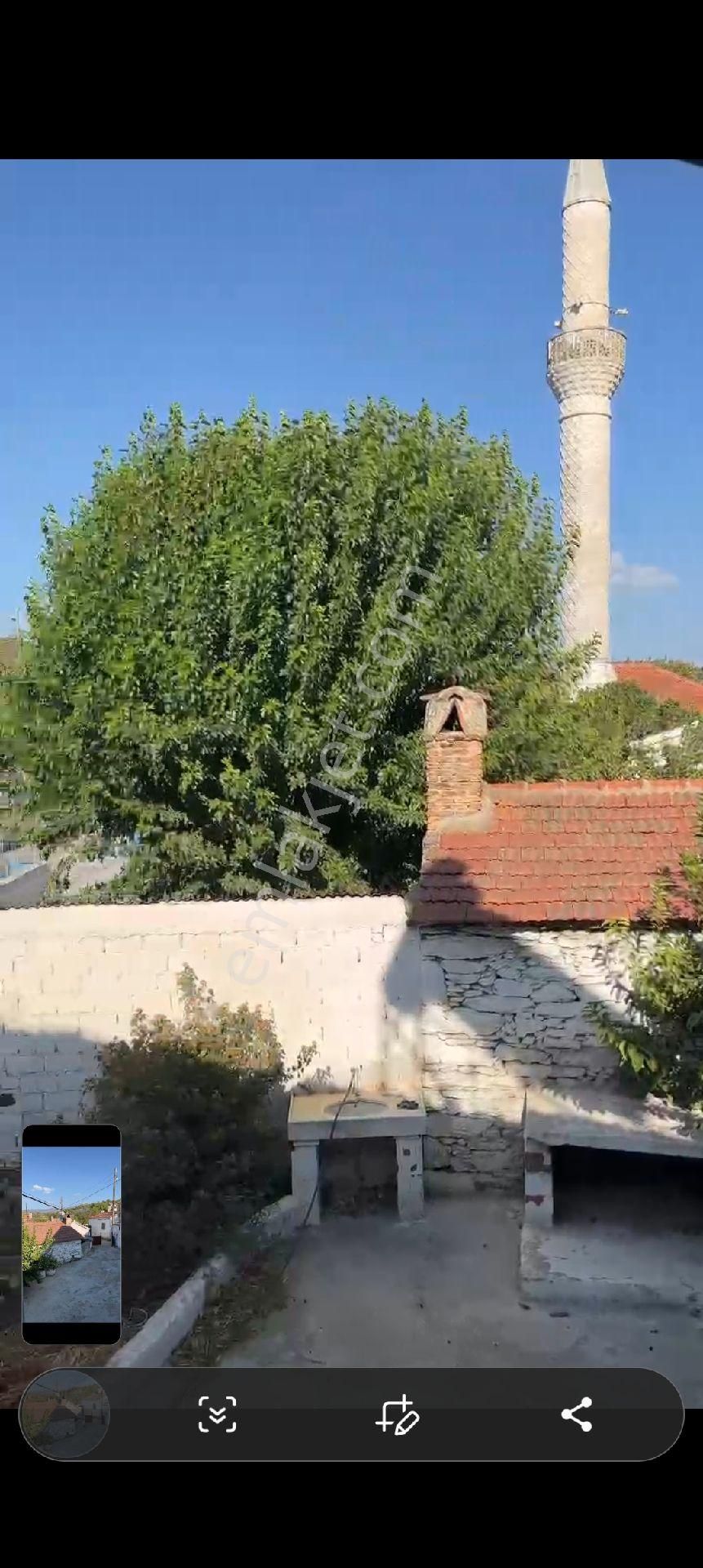 Yeşilköyde Satılık Köy Evi - Görsel 8