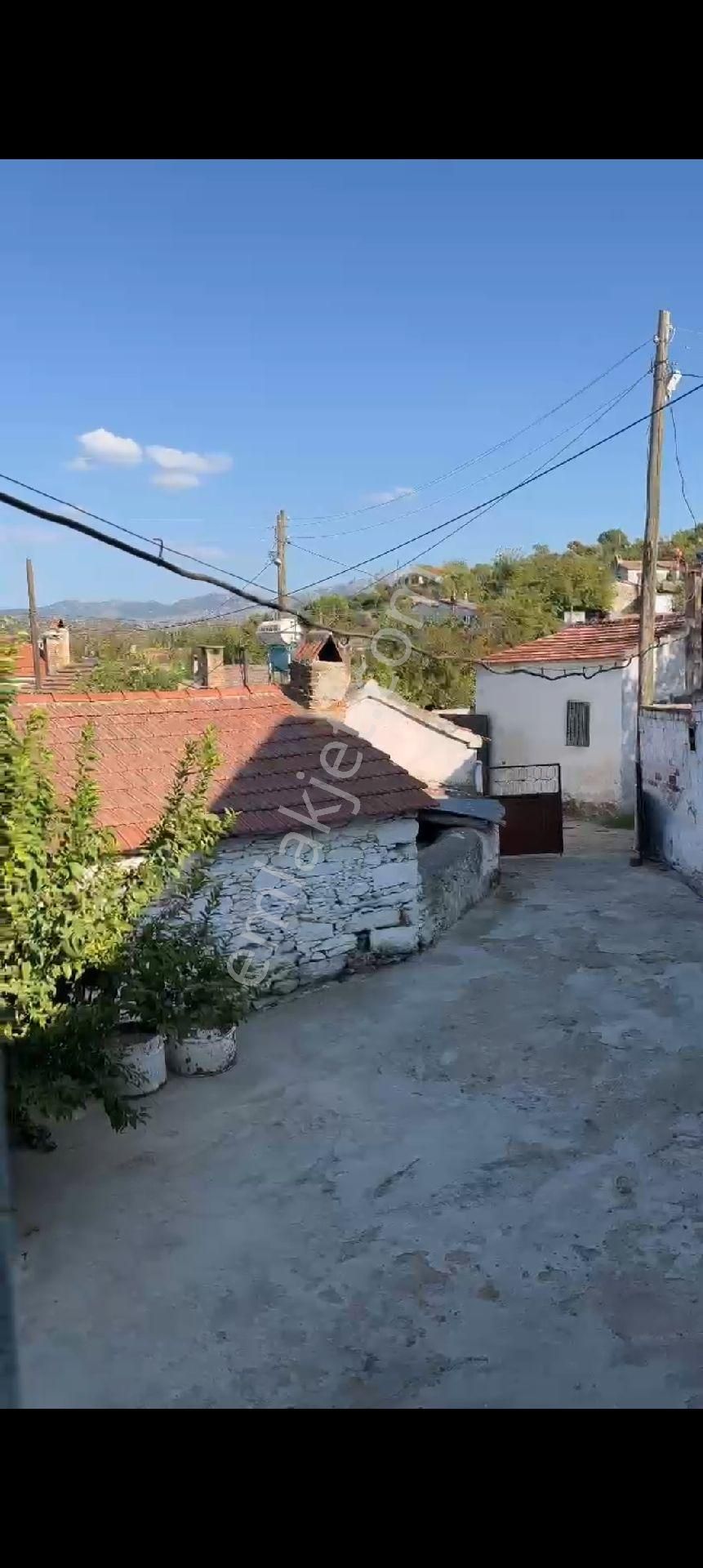 Yeşilköyde Satılık Köy Evi - Görsel 9