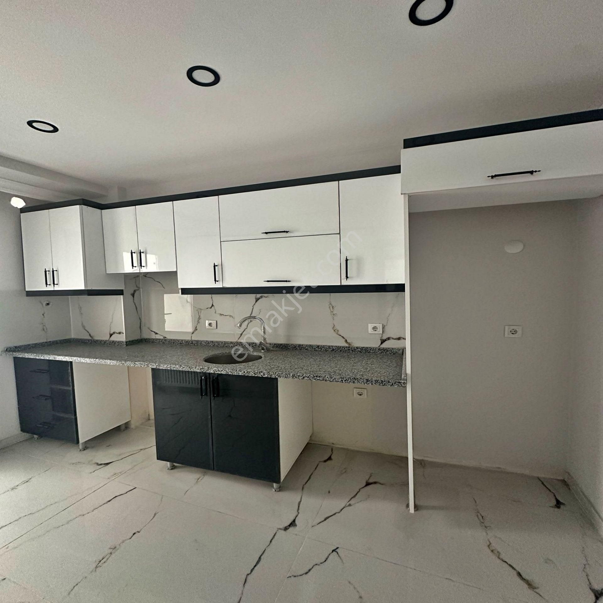 Doğan Araslı Caddesi Dibi Satılık 2+1 Yeni Daire