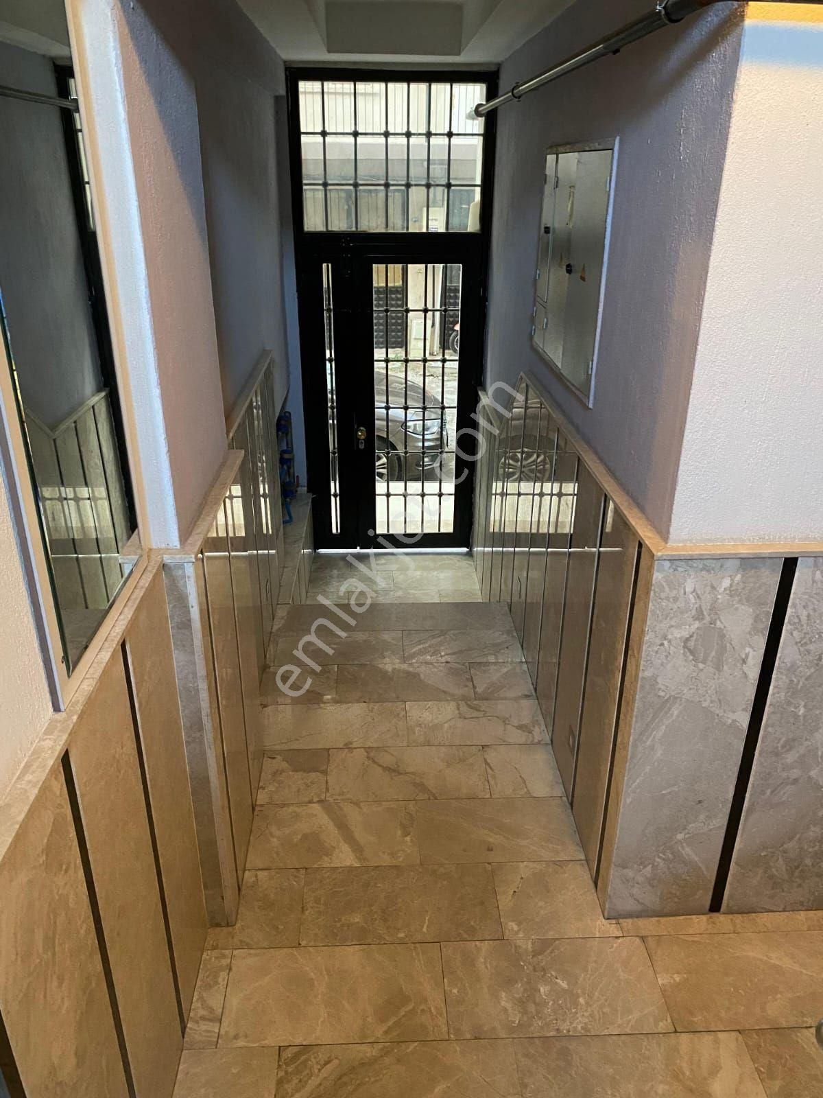 İzmir Karabağlar Çalıkuşu Mahallesinde Kiralık Daire