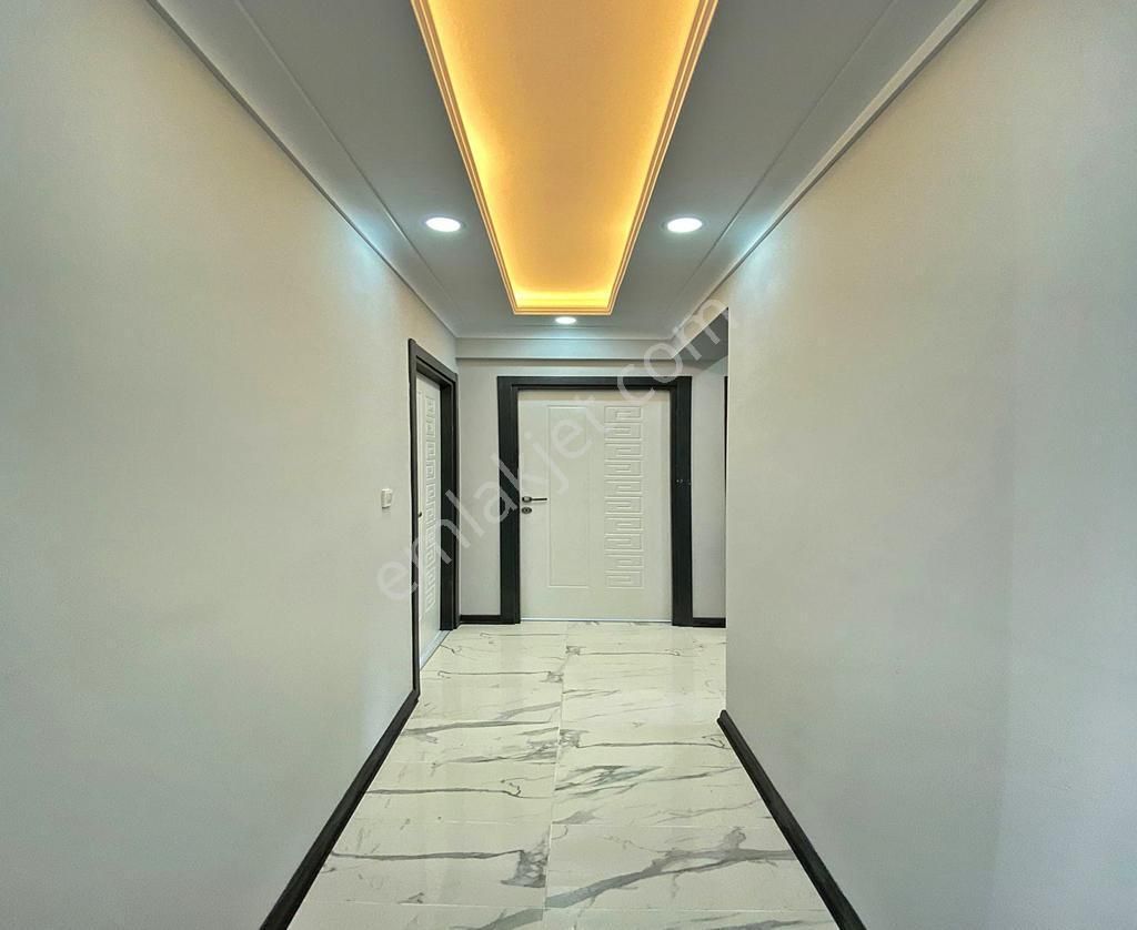 Bahçeşehire Komşu 2+1 Ve 3+1 Kalan Son 3 Fırsat Satılık Daire ! - Görsel 5