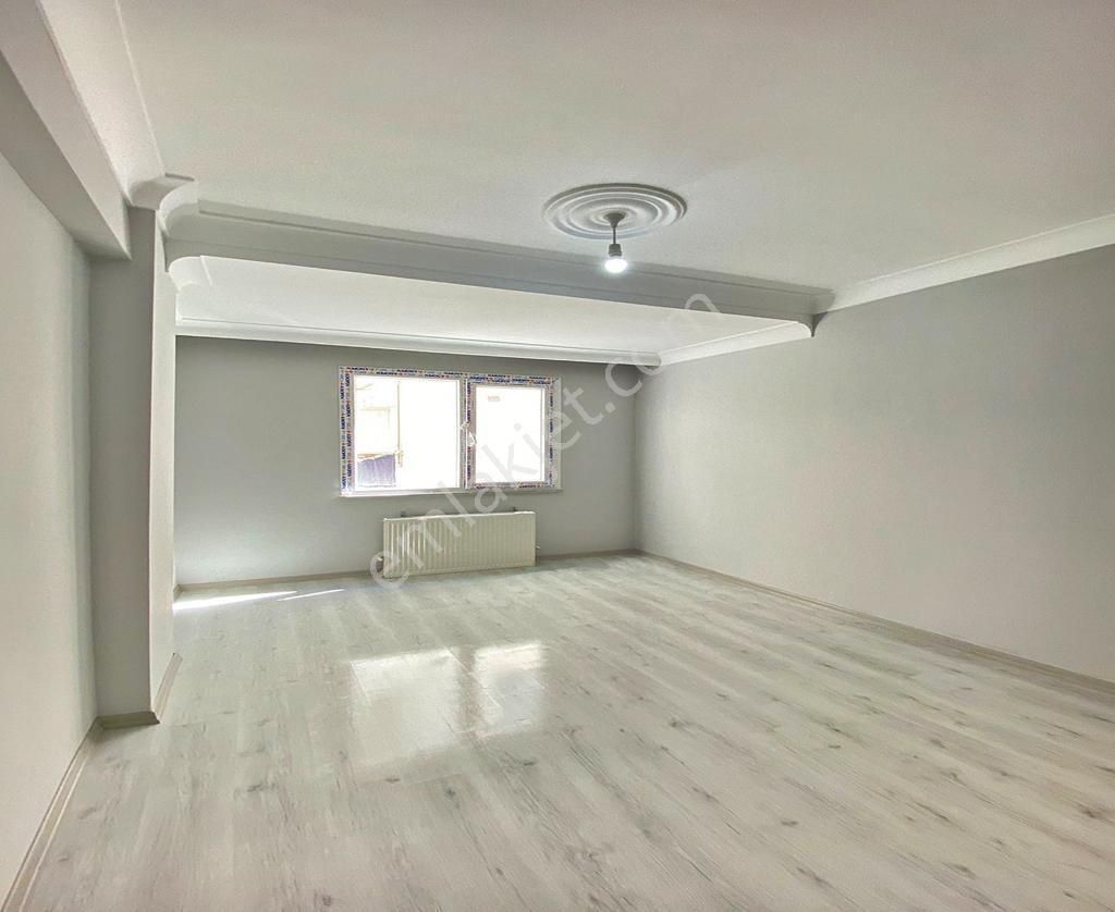 Bahçeşehire Komşu 2+1 Ve 3+1 Kalan Son 3 Fırsat Satılık Daire ! - Görsel 2