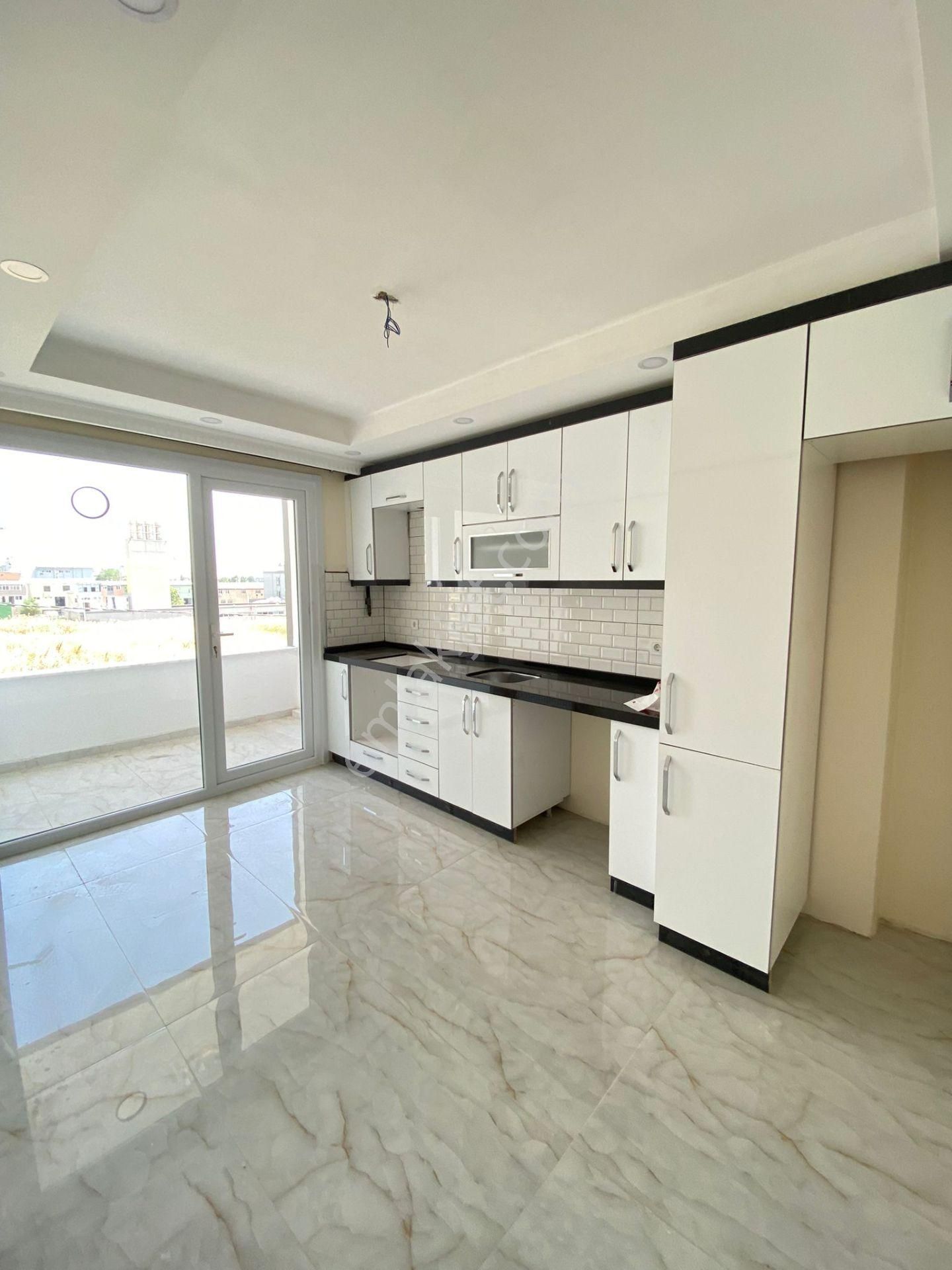 Bahçeşehir Bölge 2+1 Yatırıma Oturuma Uygun Bahçe Kat Satılık Daire