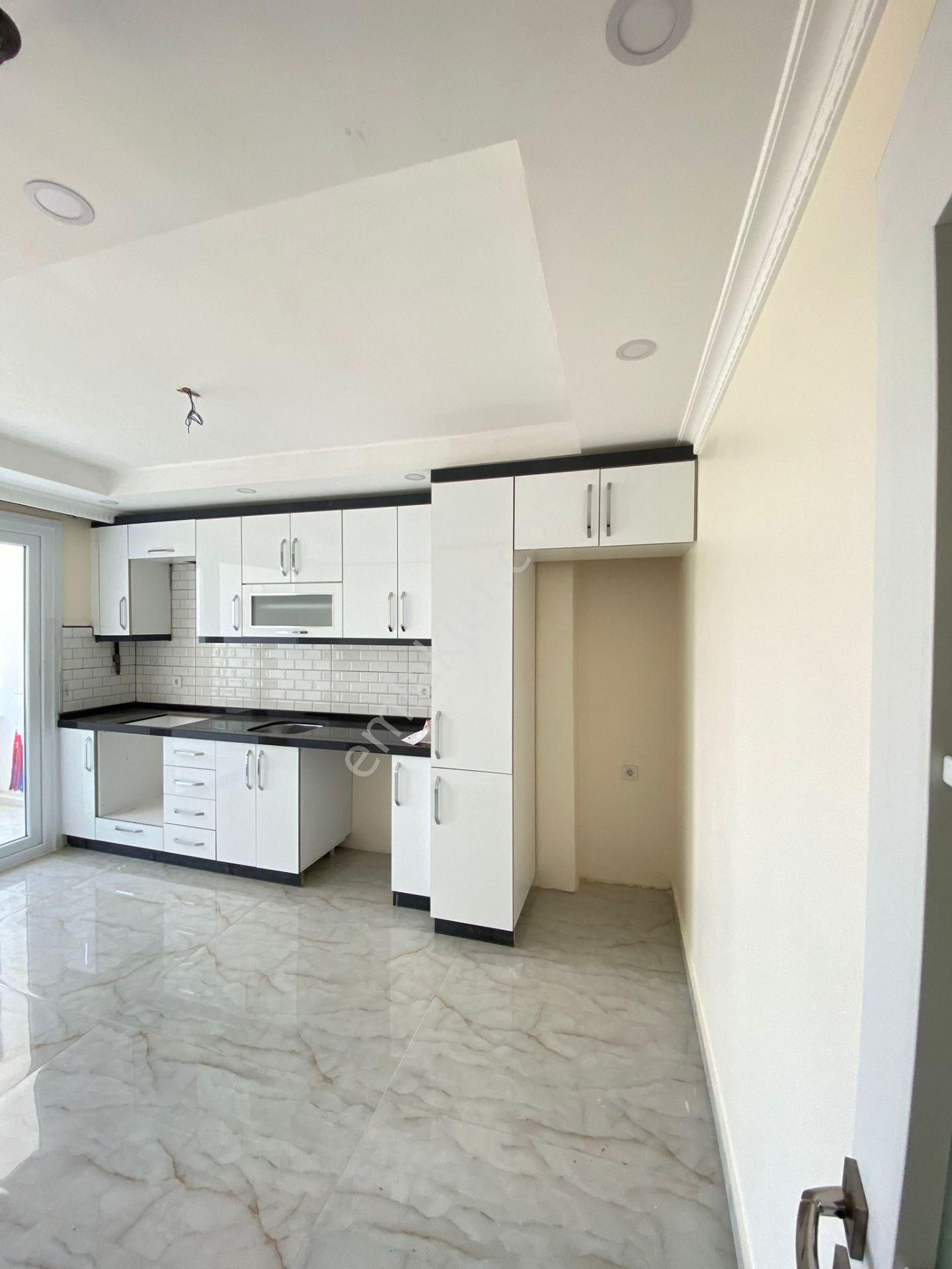 Bahçeşehir Bölge 2+1 Yatırıma Oturuma Uygun Yüksek Giriş Satılık Daire - Görsel 4