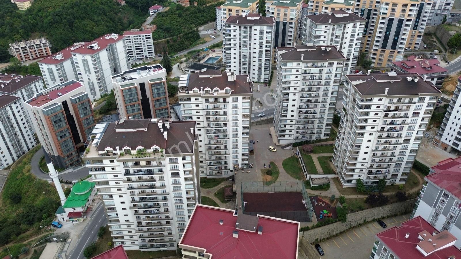 Golden Key Gayrimenkul'den Kaşüstü'nde Satılık Fırsat Daire