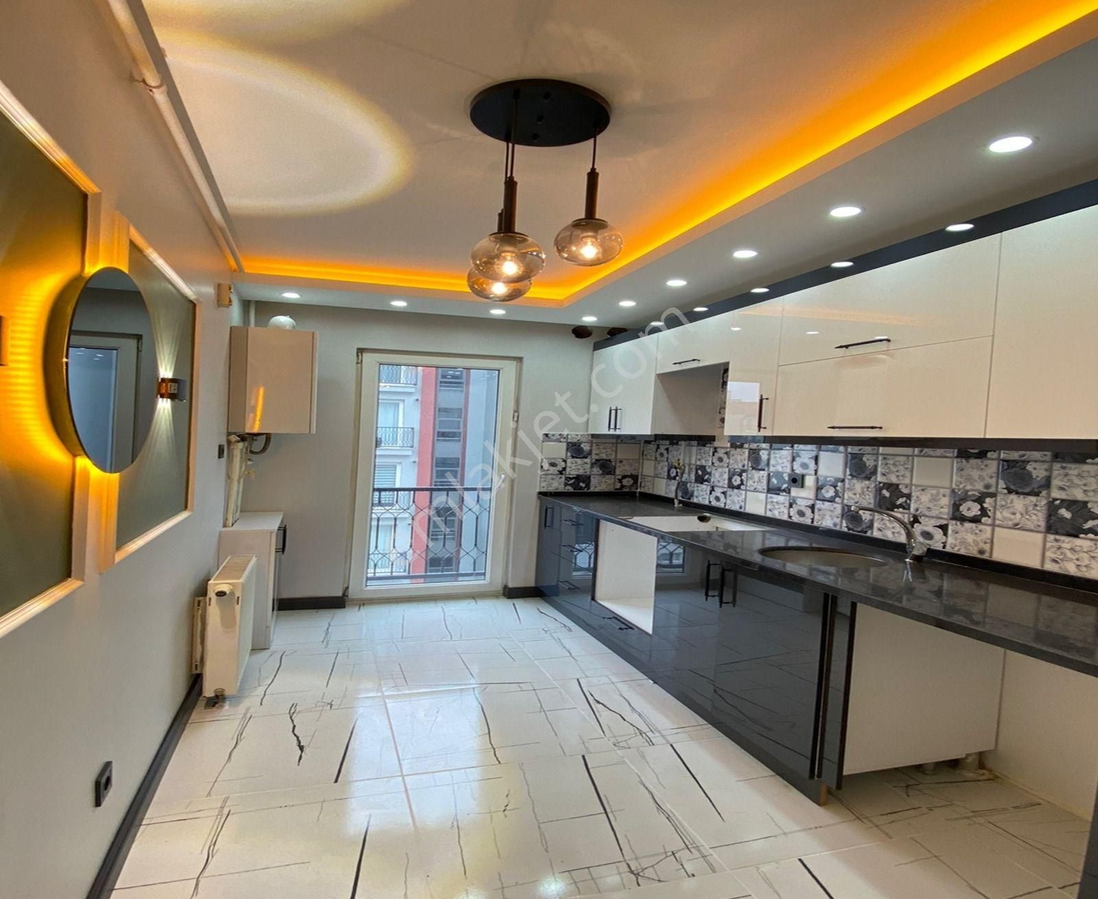 Sıcak Atmosfer Kaliteli Daireler Yeni 2+1 Kapalı Mutfak Oturuma Hazır Krediye Uygun Satılık Daire