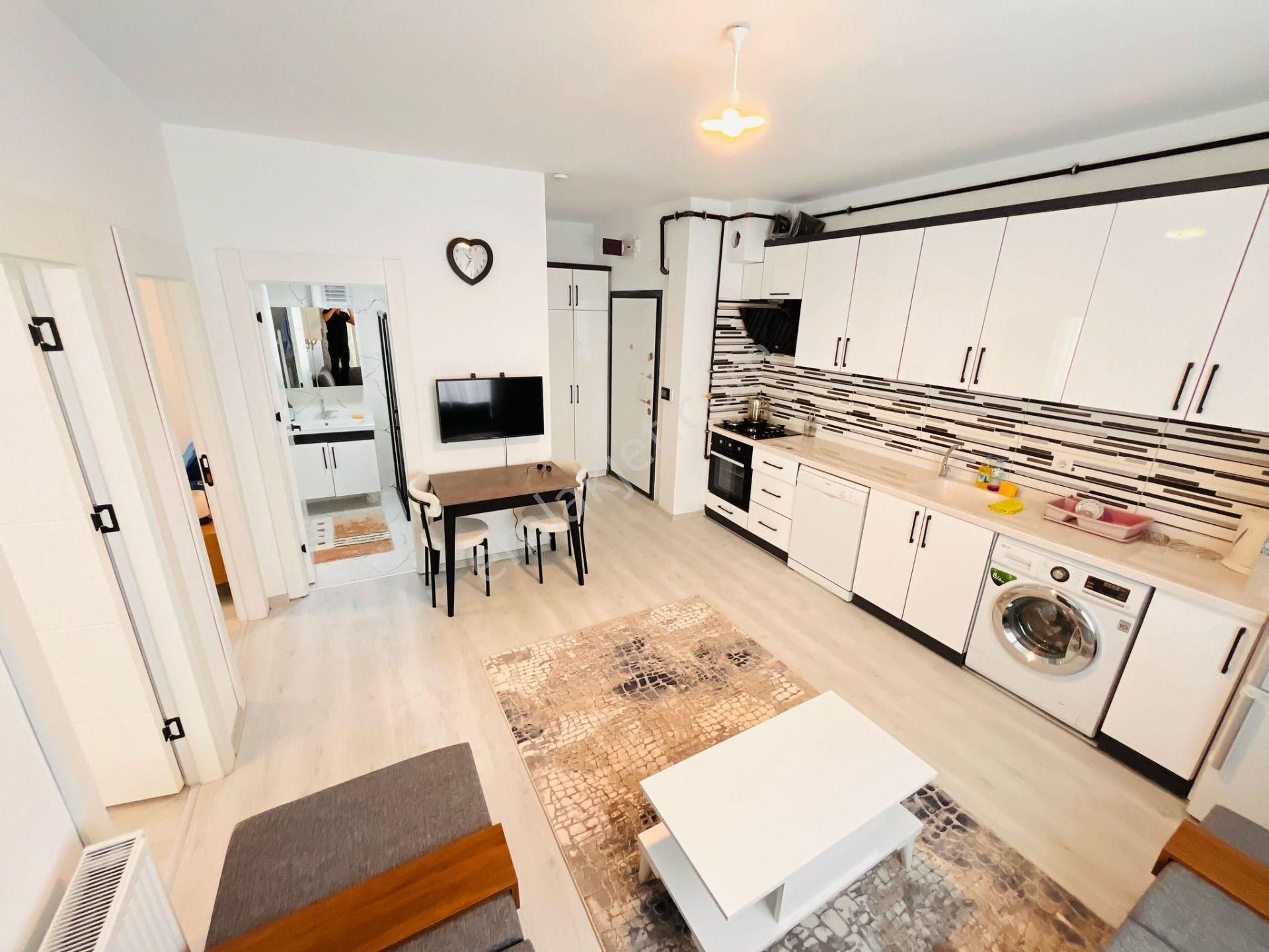İmaremlak2'den 2+1 Eksiksiz Sıfır Eşyalı Aybü Girişinde Kiralık