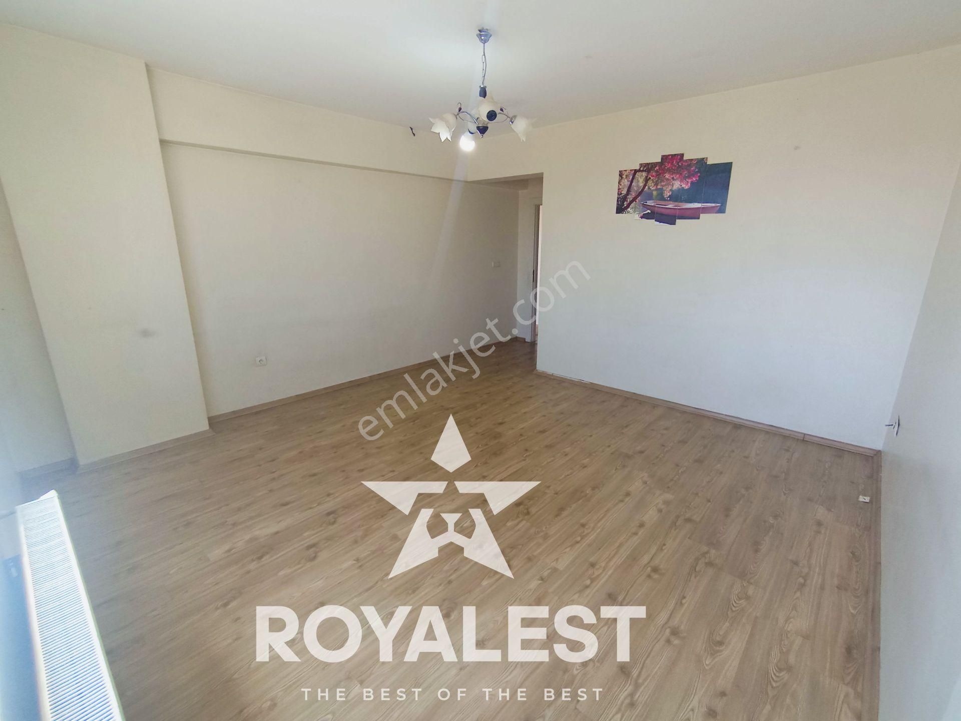 Royalest'ten Tramvay Yanı Hasarsız Site İçi Ara Kat 2+1