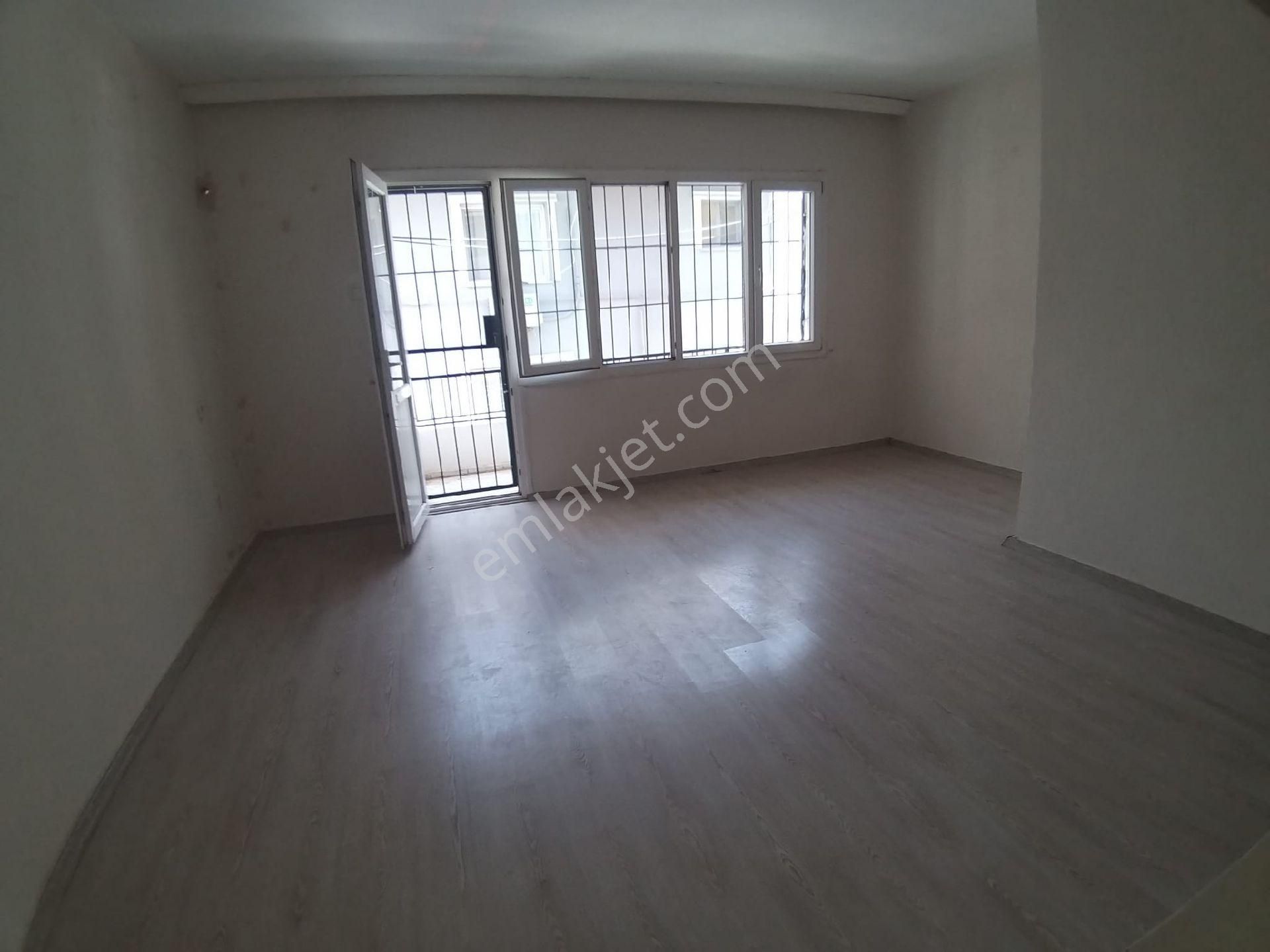 İzmir Karabağlar Çalıkuşu Mahallesinde Kiralık Daire