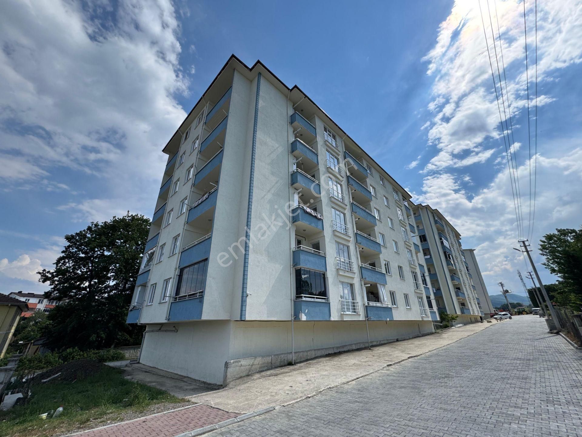 Gümüşova Fatih | Site İçi Çift Balkonlu 2+1 106 M2 Satılık Daire