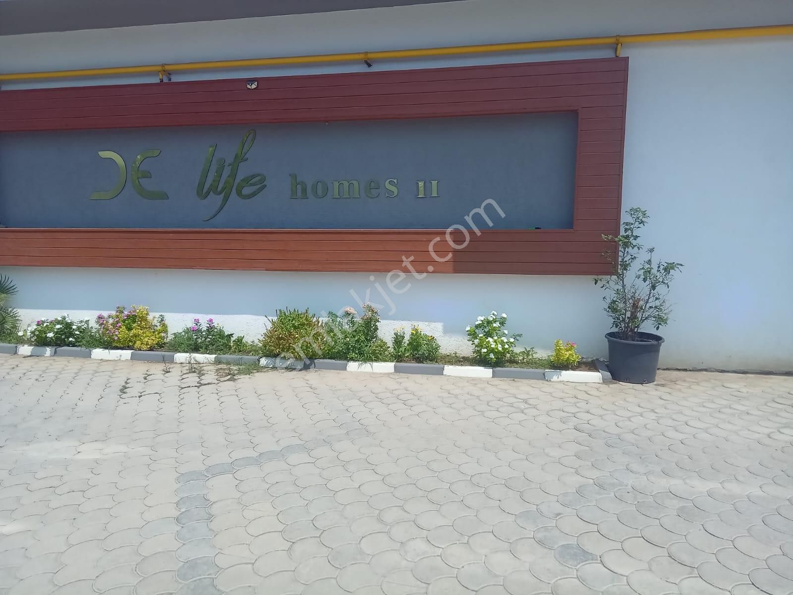 İskenderun 20 Metrelik Yolda D/e Life Sitesinde Satılık Dubleks