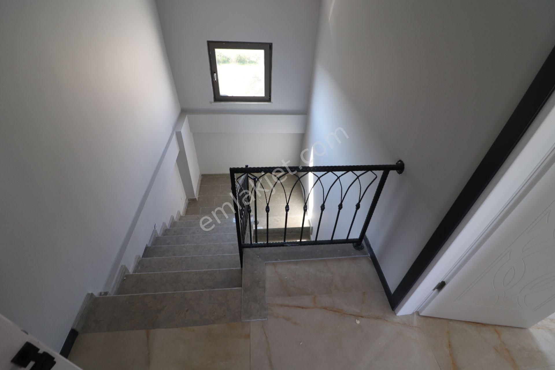 Irmaksudan Güre De Çift Teras Bahçeli Satılık 4+1villa - Görsel 27