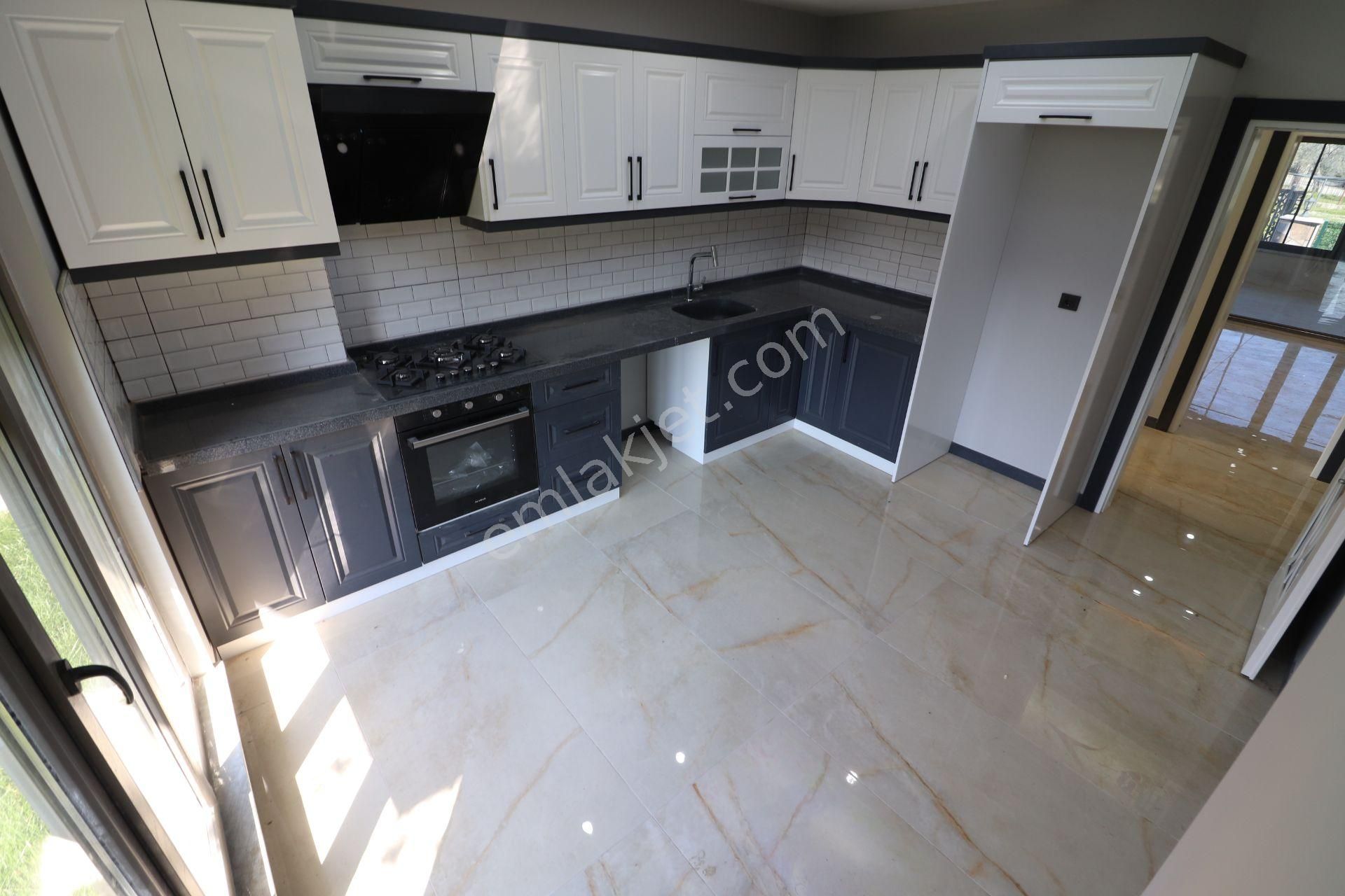 Irmaksudan Güre De Çift Teras Bahçeli Satılık 4+1villa - Görsel 8