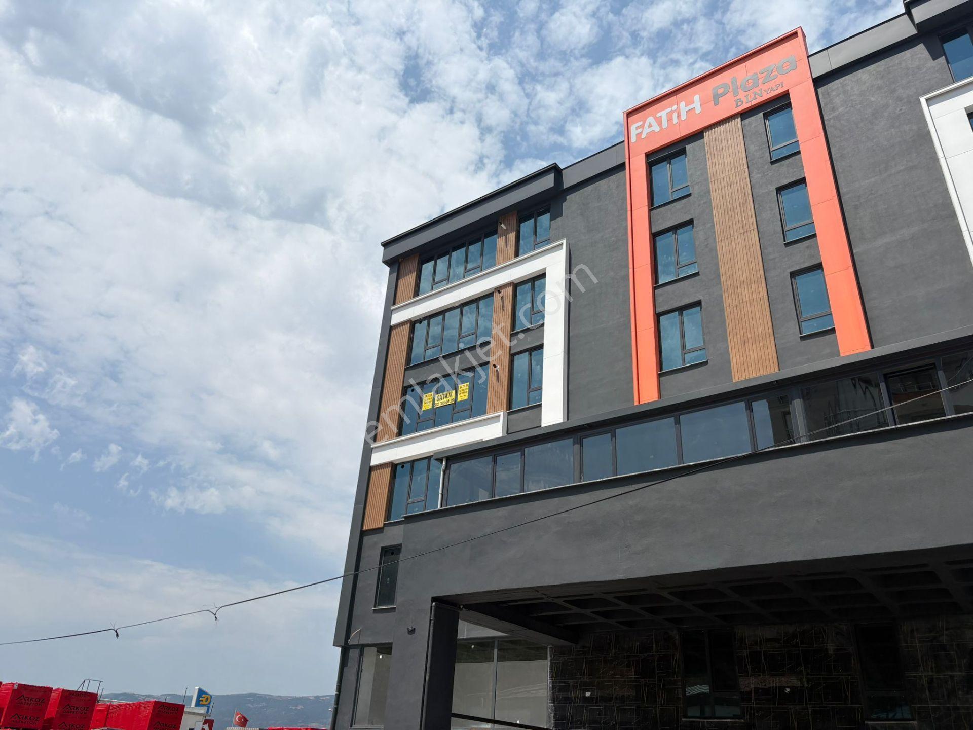 Fatih Plaza'da Ful Yapılı Manzaralı Yan Yana Satılık 2 Ofis - Görsel 27