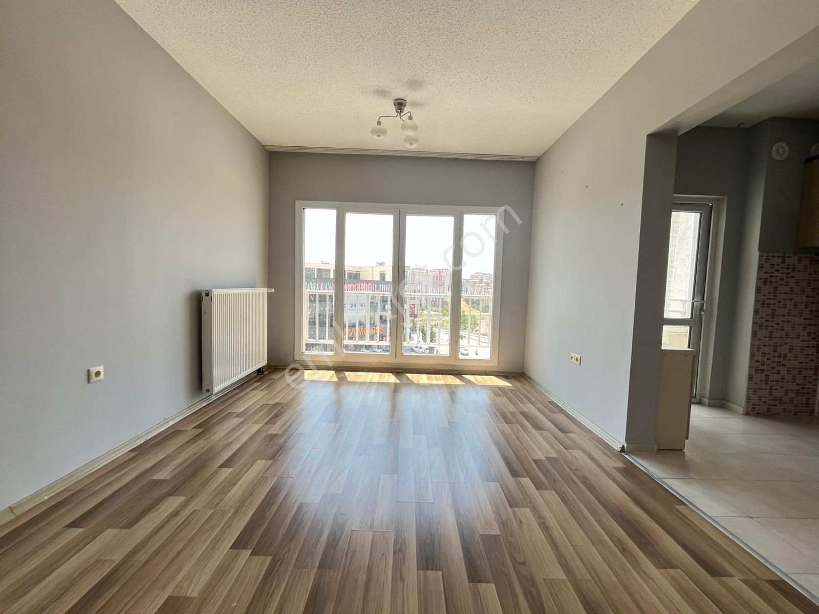 Turyap Yapracık 'tan 2. Bölgede Avm-okul-ulaşım Yanı Kiralık 2+1