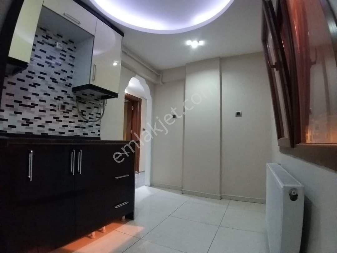 İzmir Karabağlar Bahçelievler De Kiralık Daire