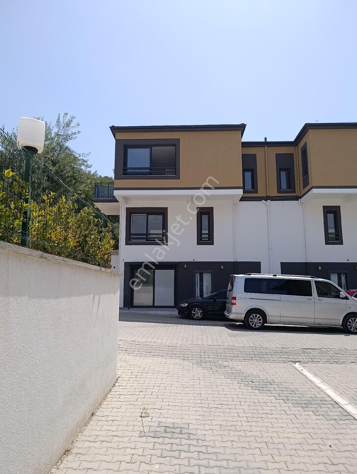 Acar Emlaktan Akbükte Deniz Manzaralı