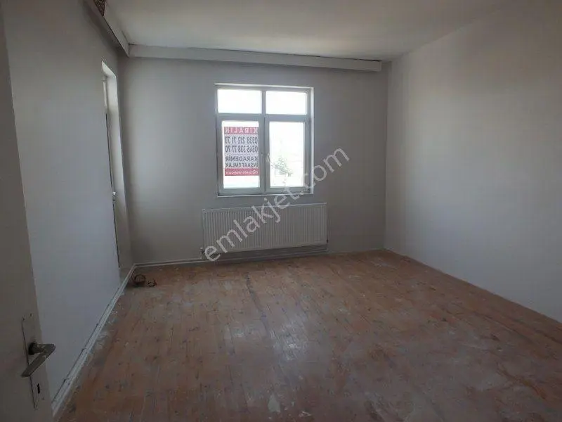 Karaman Ahmet Yesevi Mahallesi 4.kat 125 M2 2+1 Kiralık Daire - Görsel 3