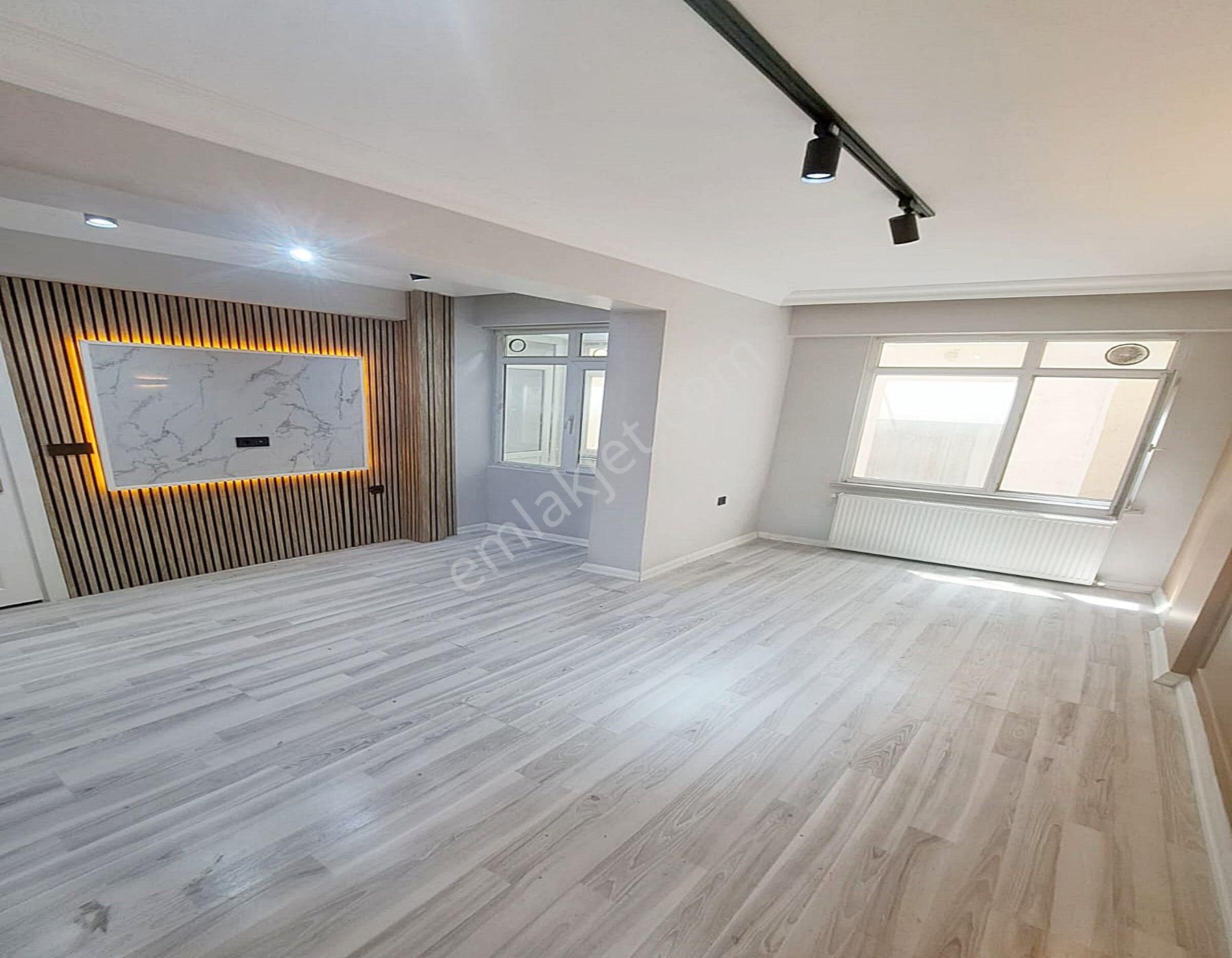 Beylikdüzü Arena'dan Ebeveyn Banyolu 2+1 Satılık Daire!!