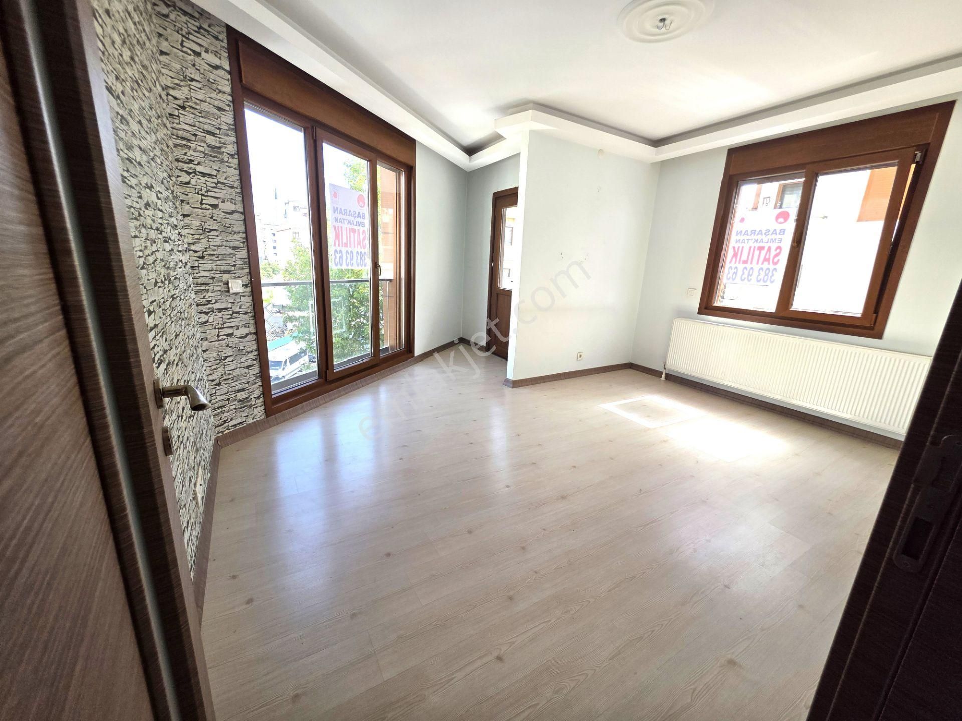 Maltepe Adatepe Işıklara Yakın, 60 M2 2+1 Satılık Daire